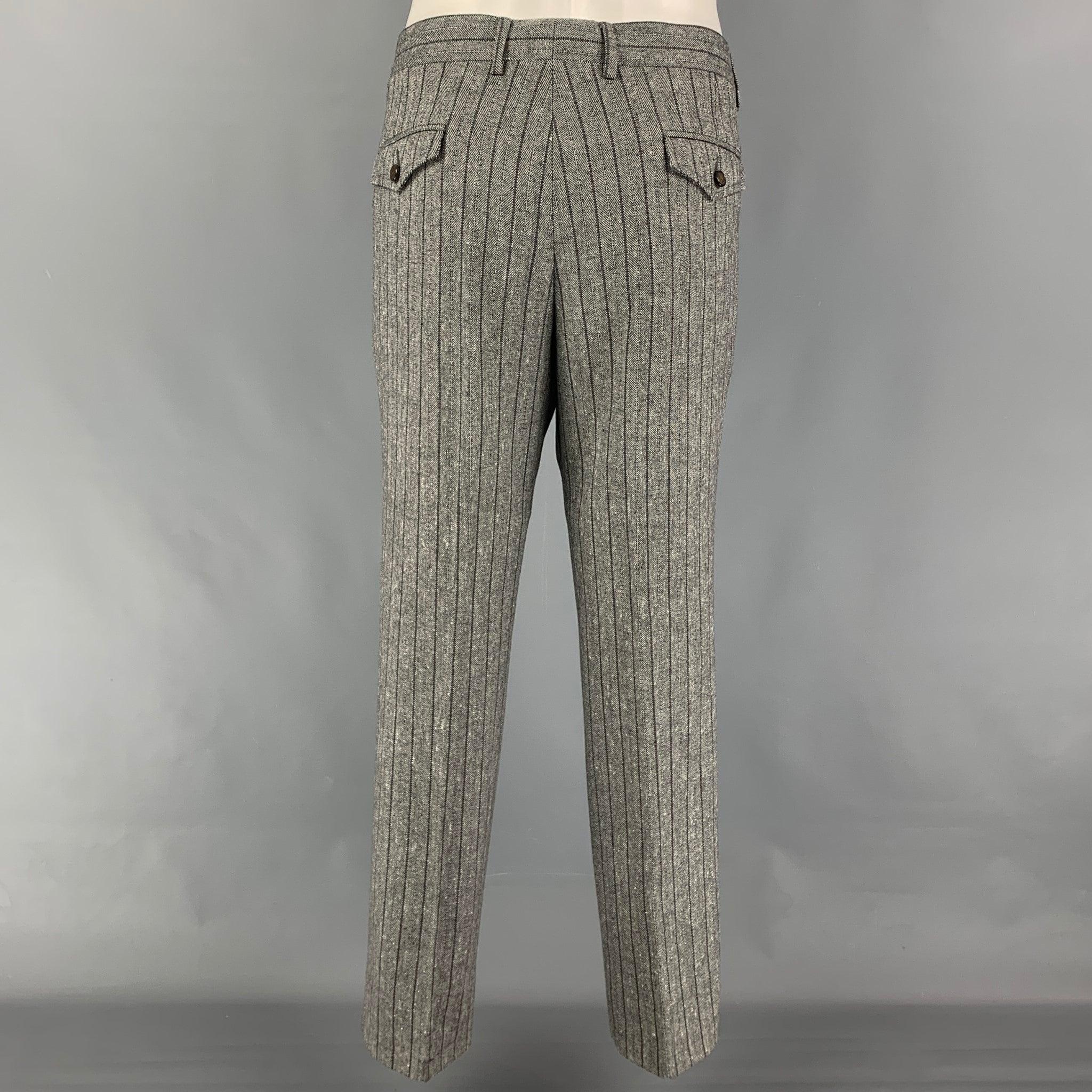 GUCCI Size 38 Grey Stripe Wool Blend Notch Lapel Suit For Sale 2