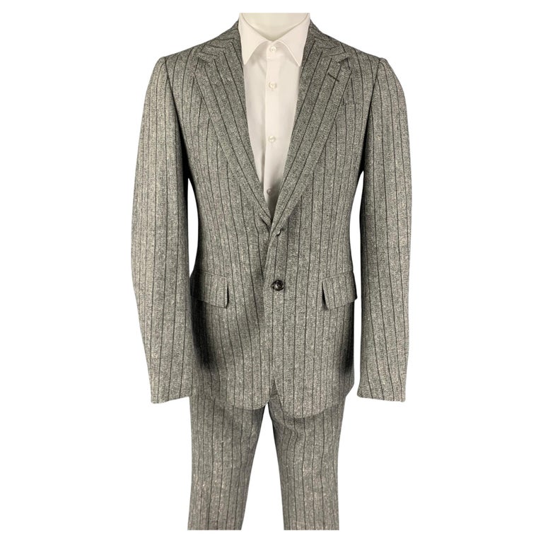GUCCI Size 38 Grey Stripe Wool Blend Notch Lapel Suit For Sale at 1stDibs