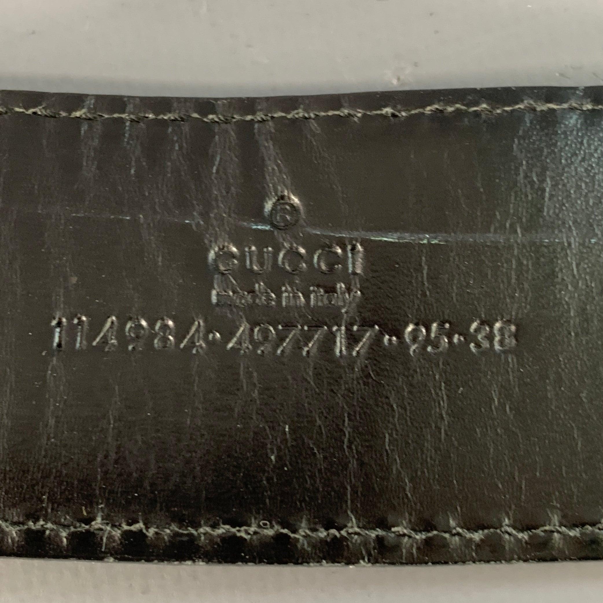 Gucci Taglia 38 Cintura in pelle nera Monogram GG con fibbia in vendita 3