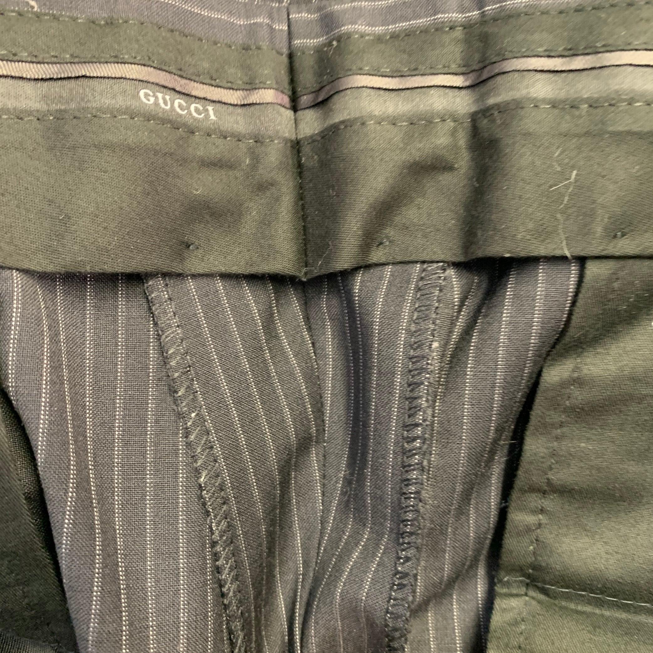 Gucci Size 40 Black Grey Pinstripe Wool Mohair Single Breasted Suit (Costume croisé en laine et mohair) en vente 6