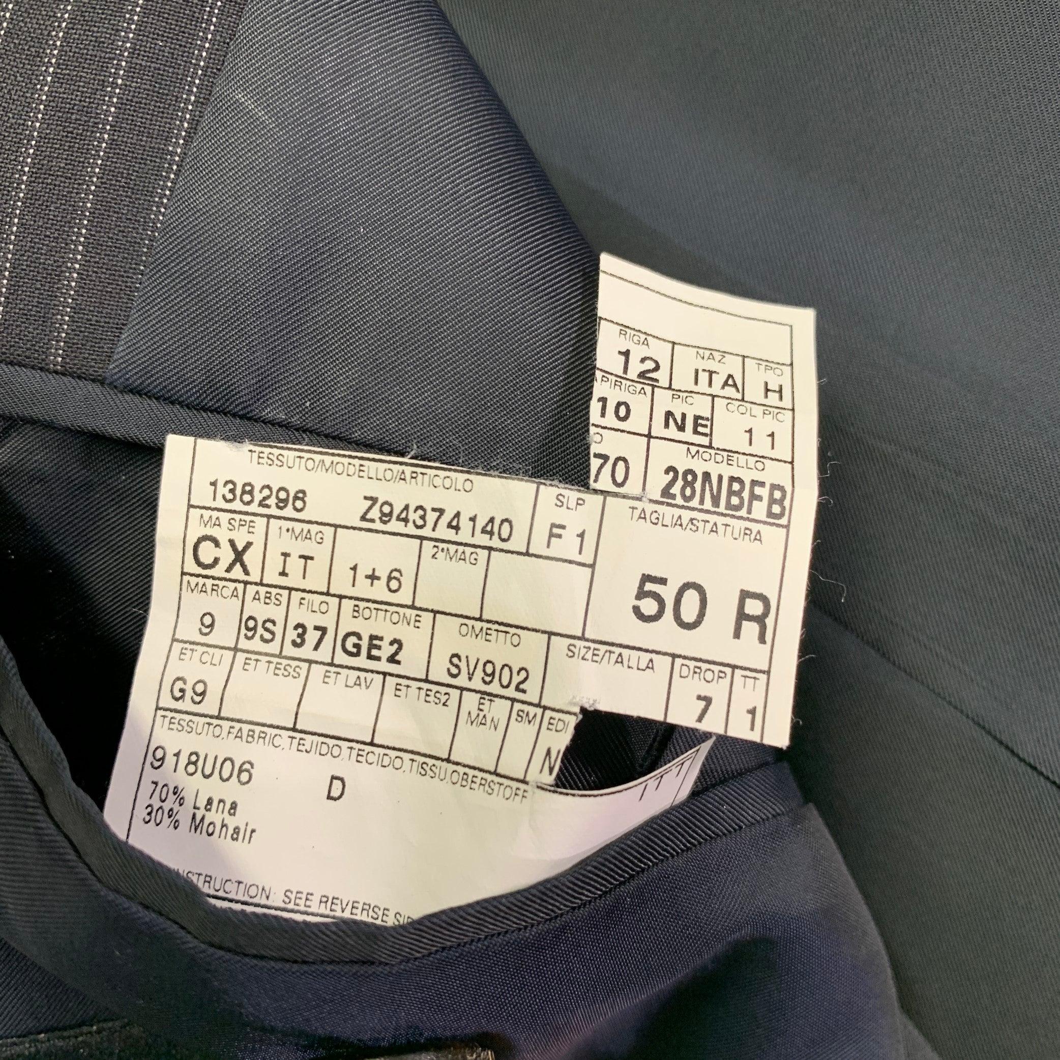 Gucci Size 40 Black Grey Pinstripe Wool Mohair Single Breasted Suit (Costume croisé en laine et mohair) en vente 4