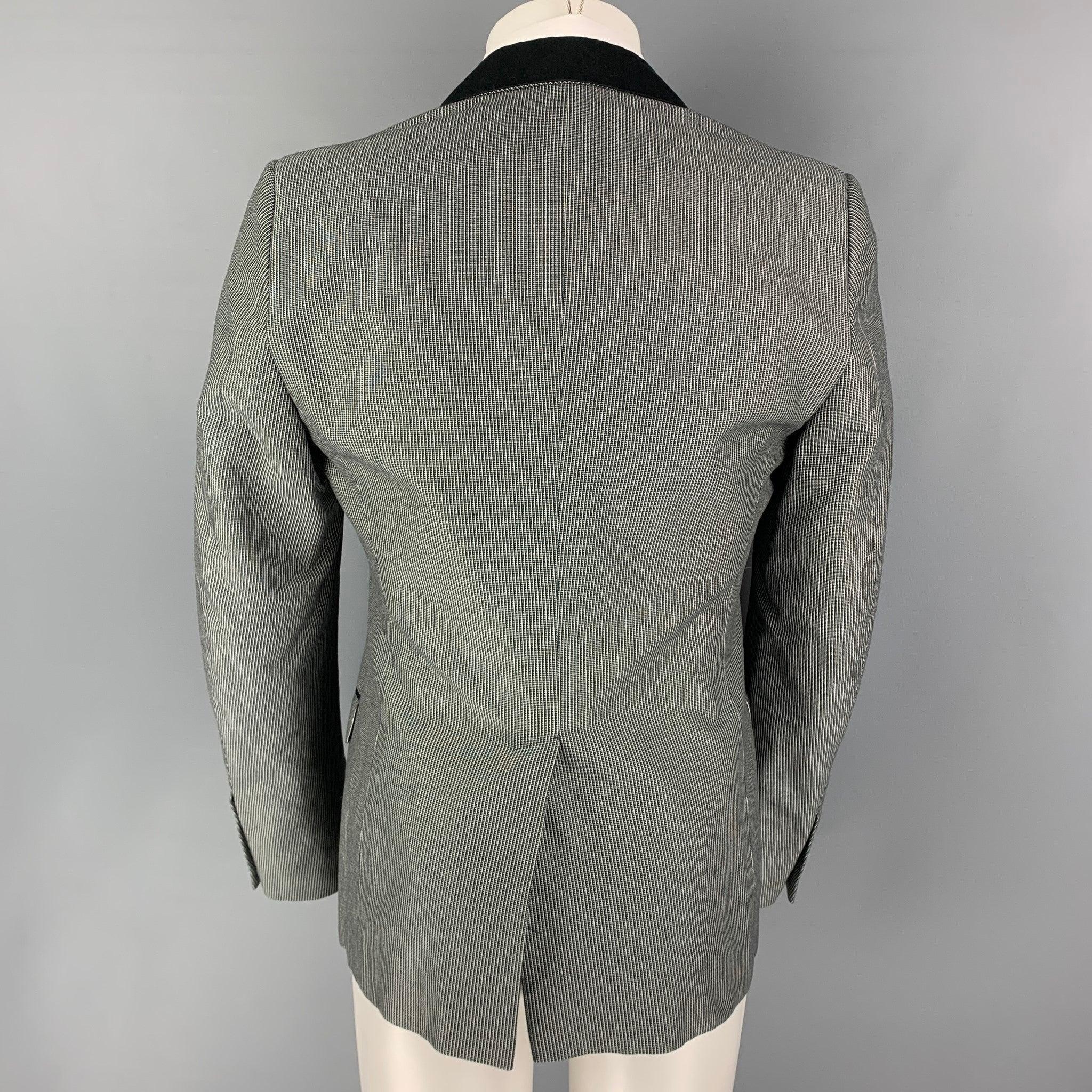GUCCI Size 40 Black White Stripe Cotton Notch Lapel Sport Coat In Good Condition For Sale In San Francisco, CA