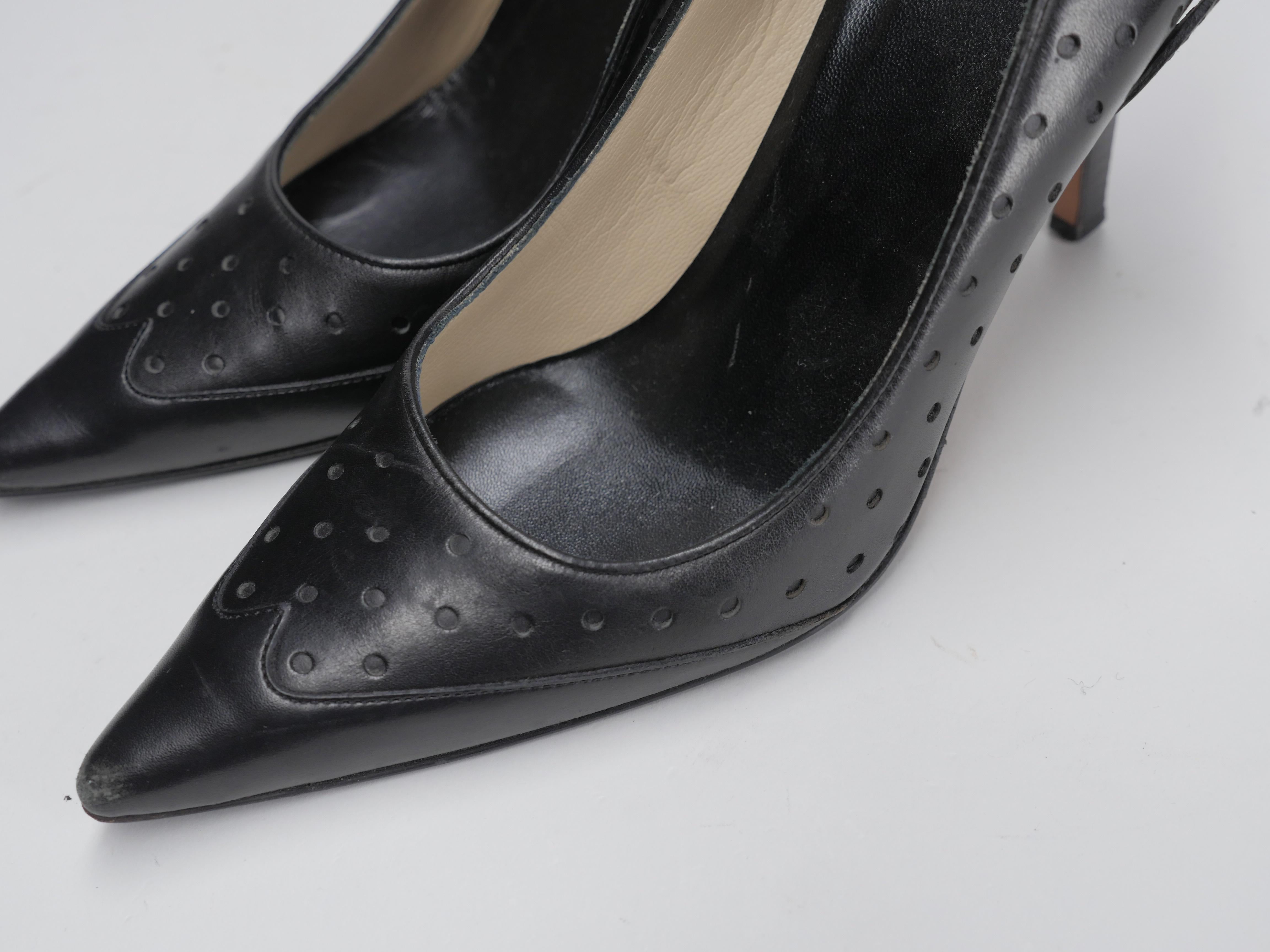 Gucci Size 6.5 Black Leather Perforated Pumps 10