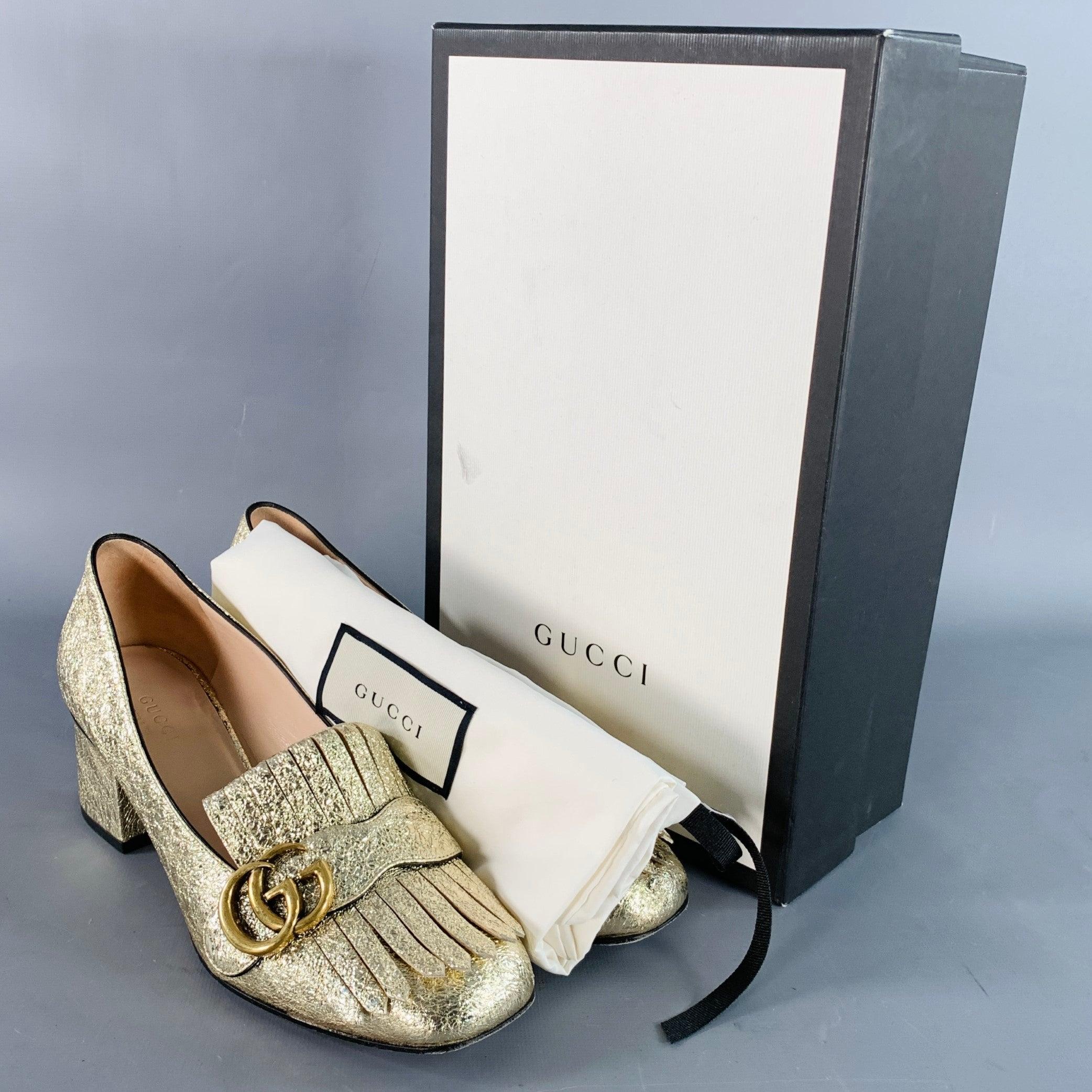 Gucci Size 7.5 Metallic Gold Leather Textured Eyelash Fringed Pumps (escarpins à franges en cuir texturé) en vente 3