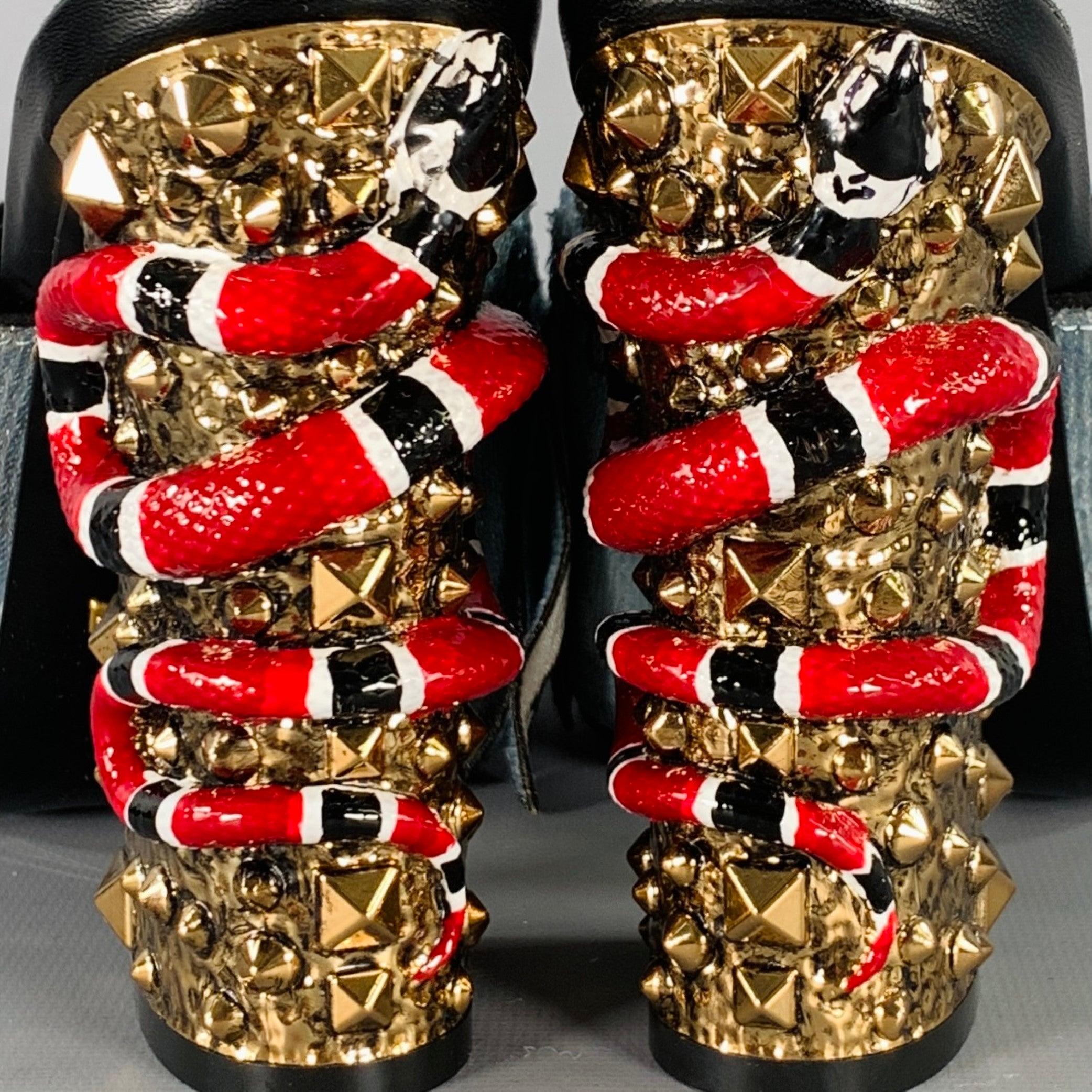 GUCCI Mules trompe-l'œil bleu rouge or perlées taille 8 Bon état - En vente à San Francisco, CA