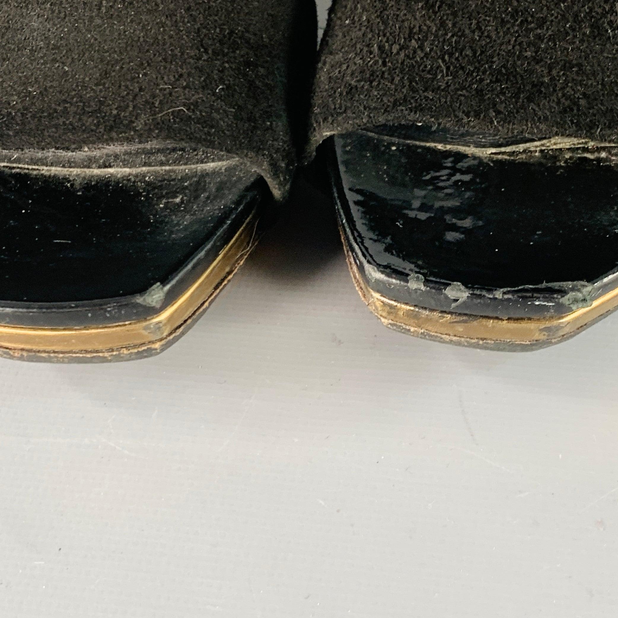 GUCCI Size 8.5 Black Gold Suede Patent Leather Ankle Sandals For Sale 5
