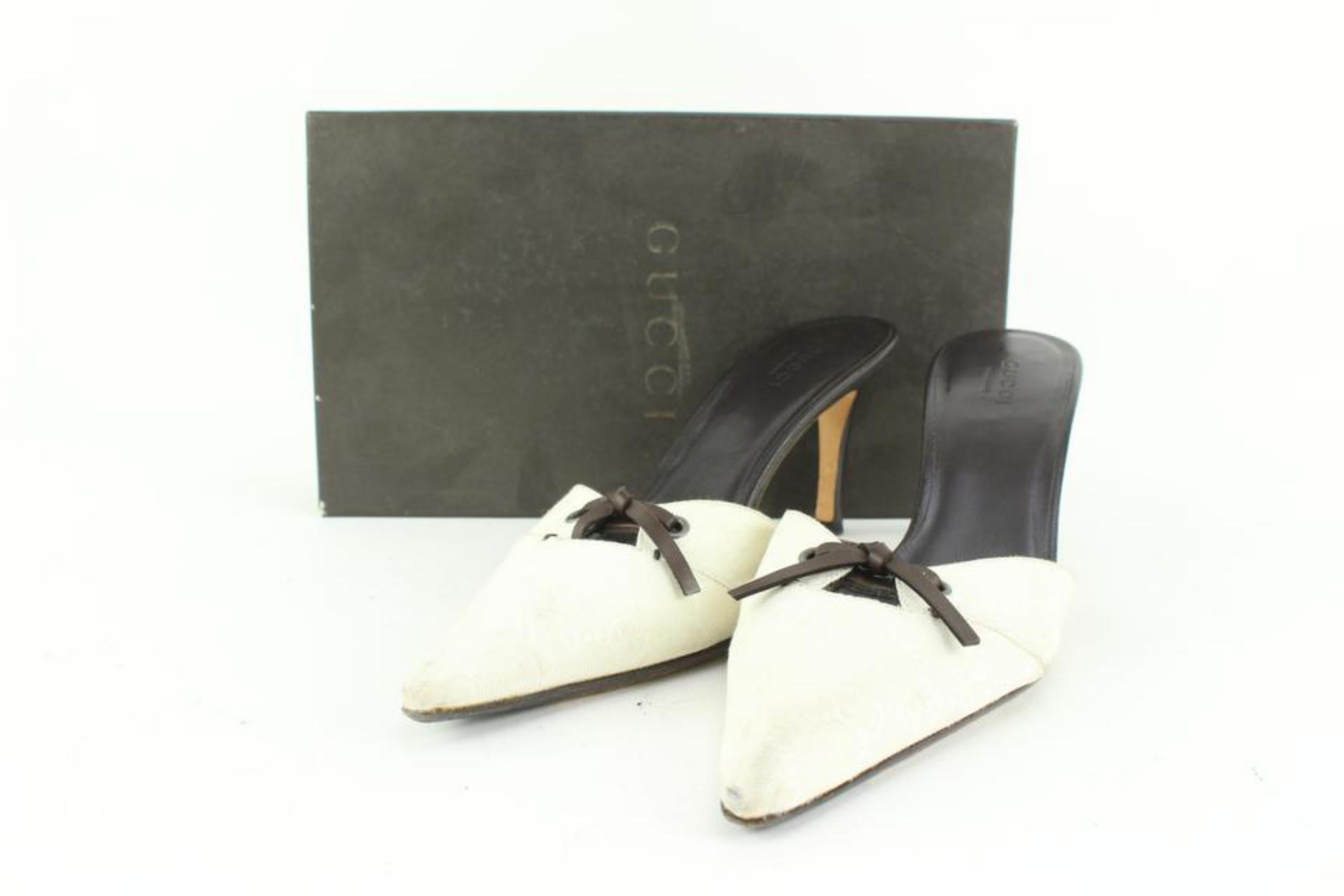 Gucci Size 8.5 White x Brown Mules Heels 110g58
Date Code/Serial Number: 106717
Made In: Italy
Measurements: Length:  11