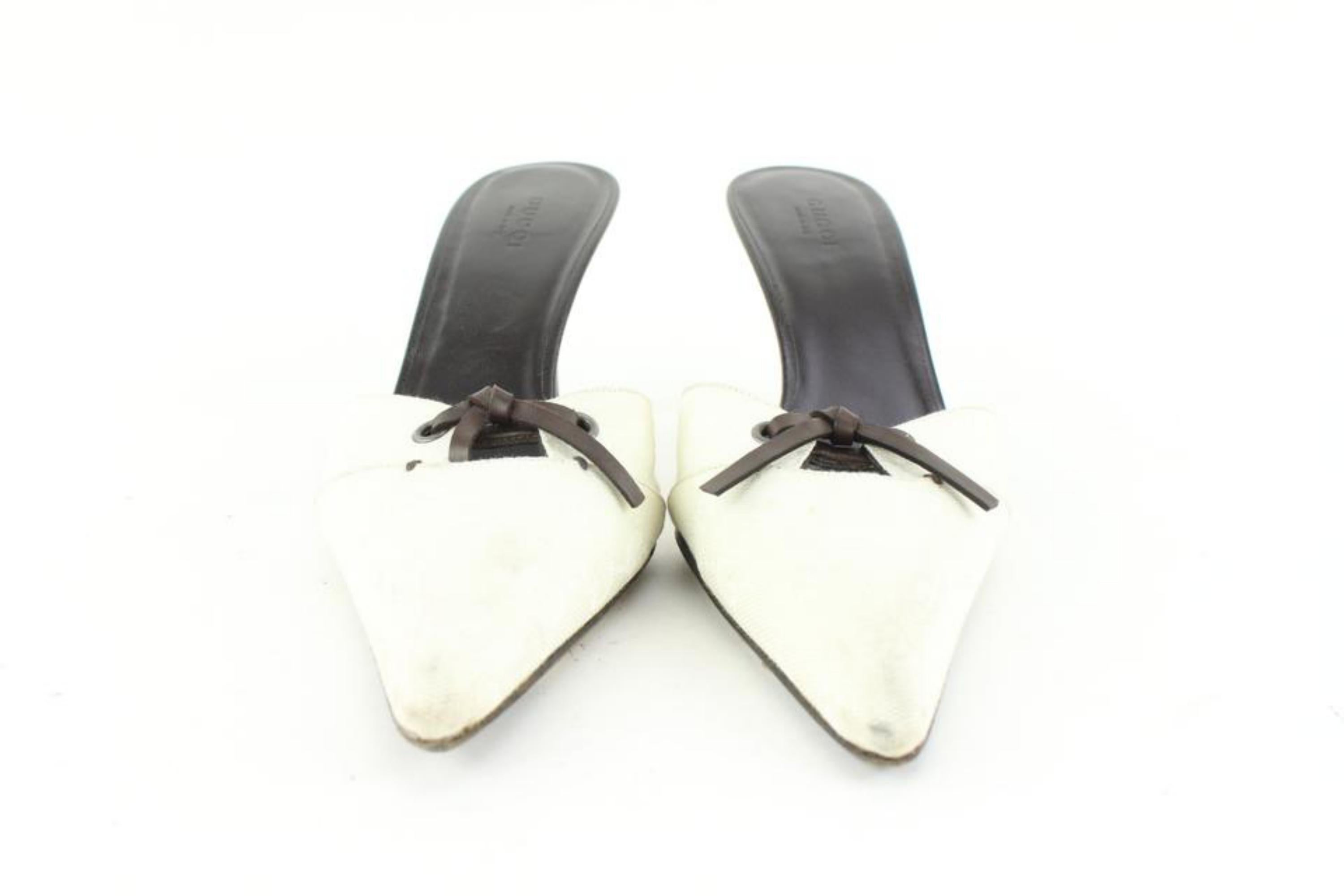 Gucci Size 8.5 White x Brown Mules Heels 110g58 In Good Condition For Sale In Dix hills, NY