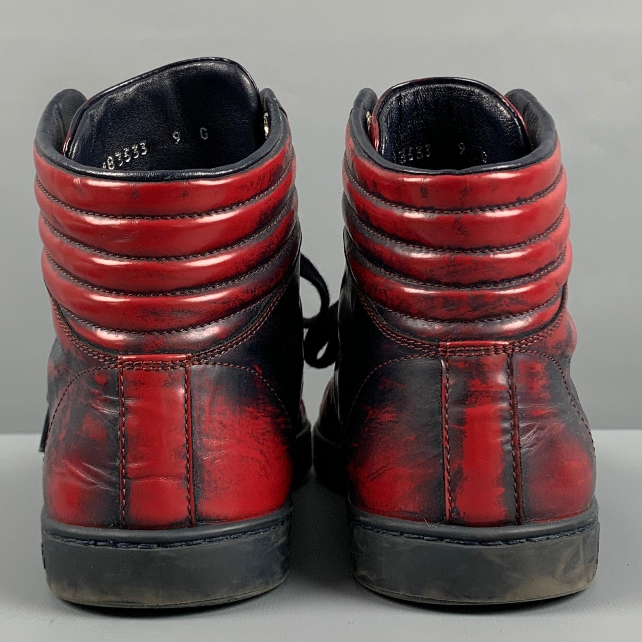 GUCCI Size 9.5 Red Navy Marbled Leather High Top Sneakers In Good Condition For Sale In San Francisco, CA