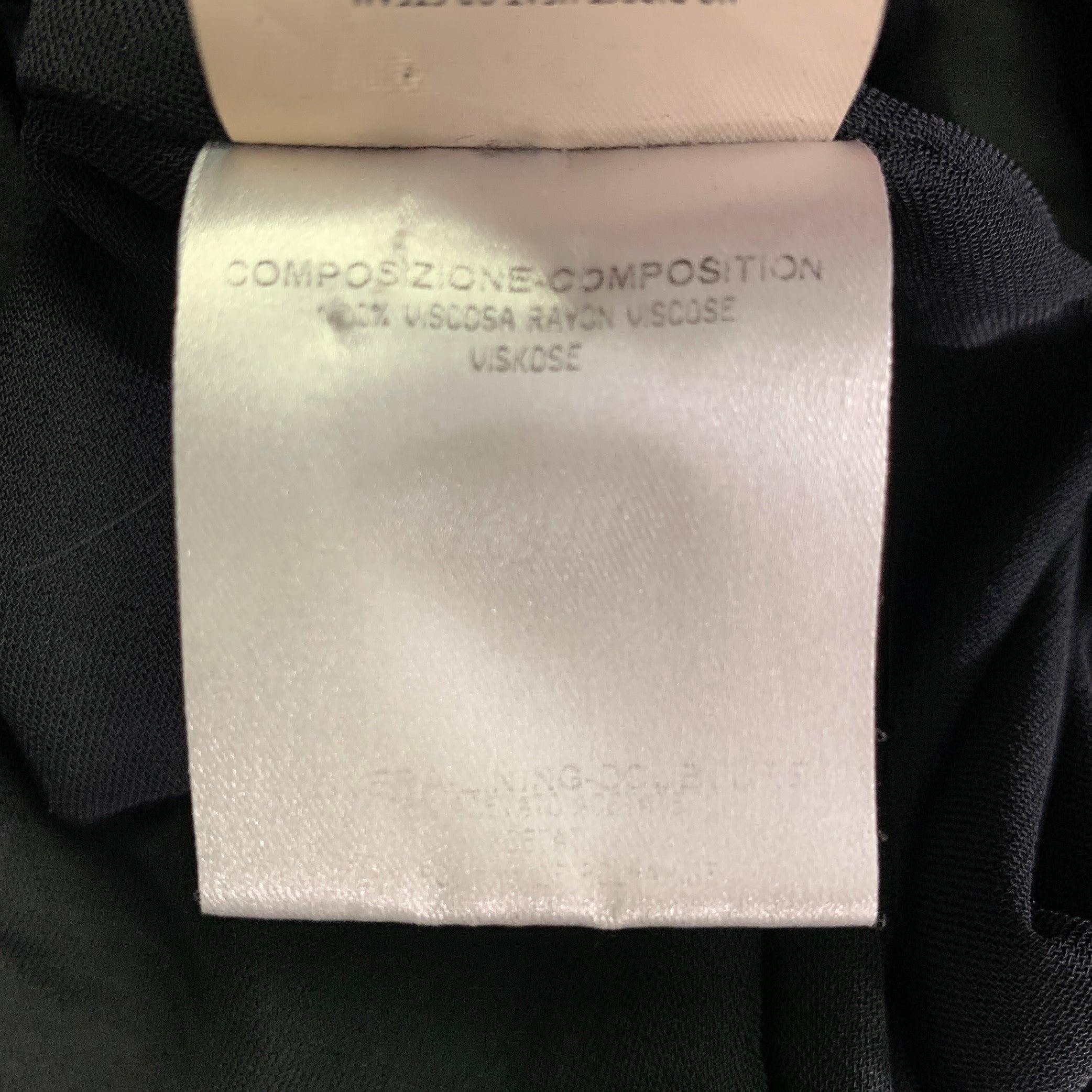 GUCCI, robe midi à col en V en viscose noire, taille L en vente 2