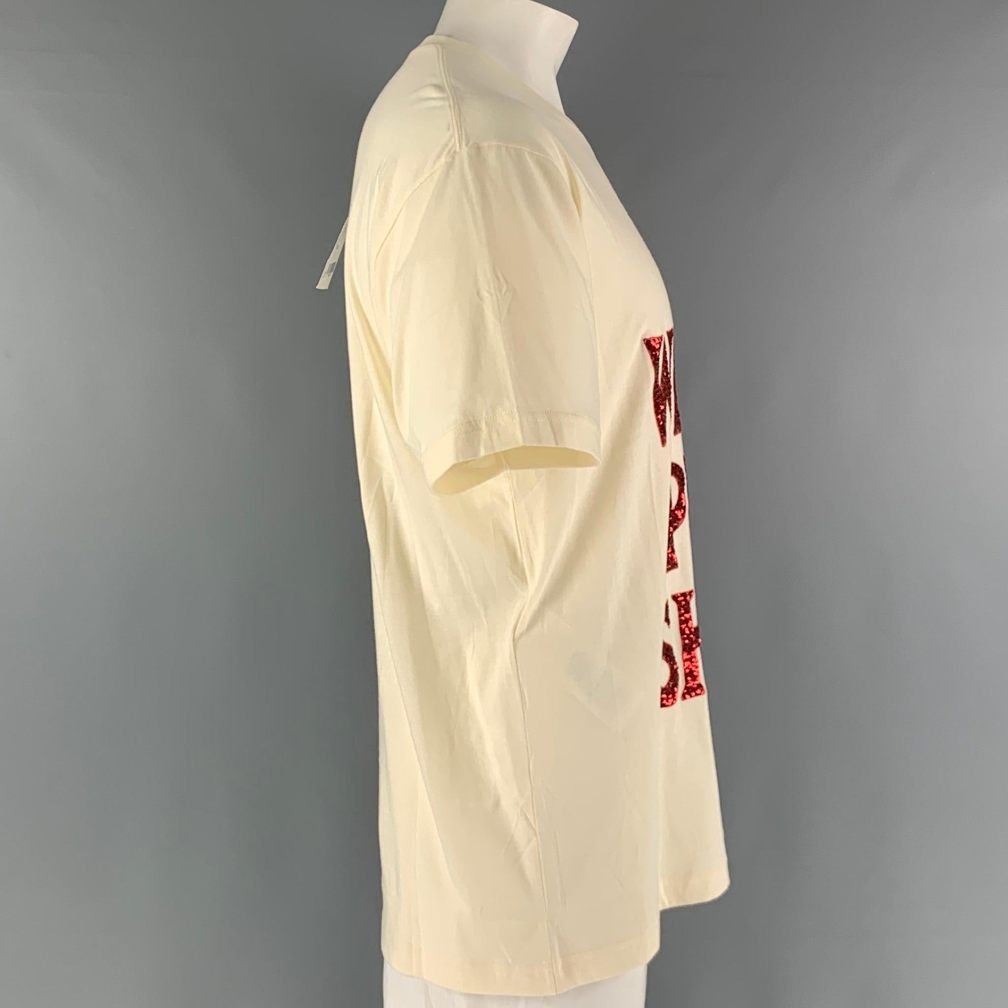 GUCCI T-Shirt in Übergröße aus beigem Jersey-Baumwollstrickmaterial mit roter Paillettenstickerei 