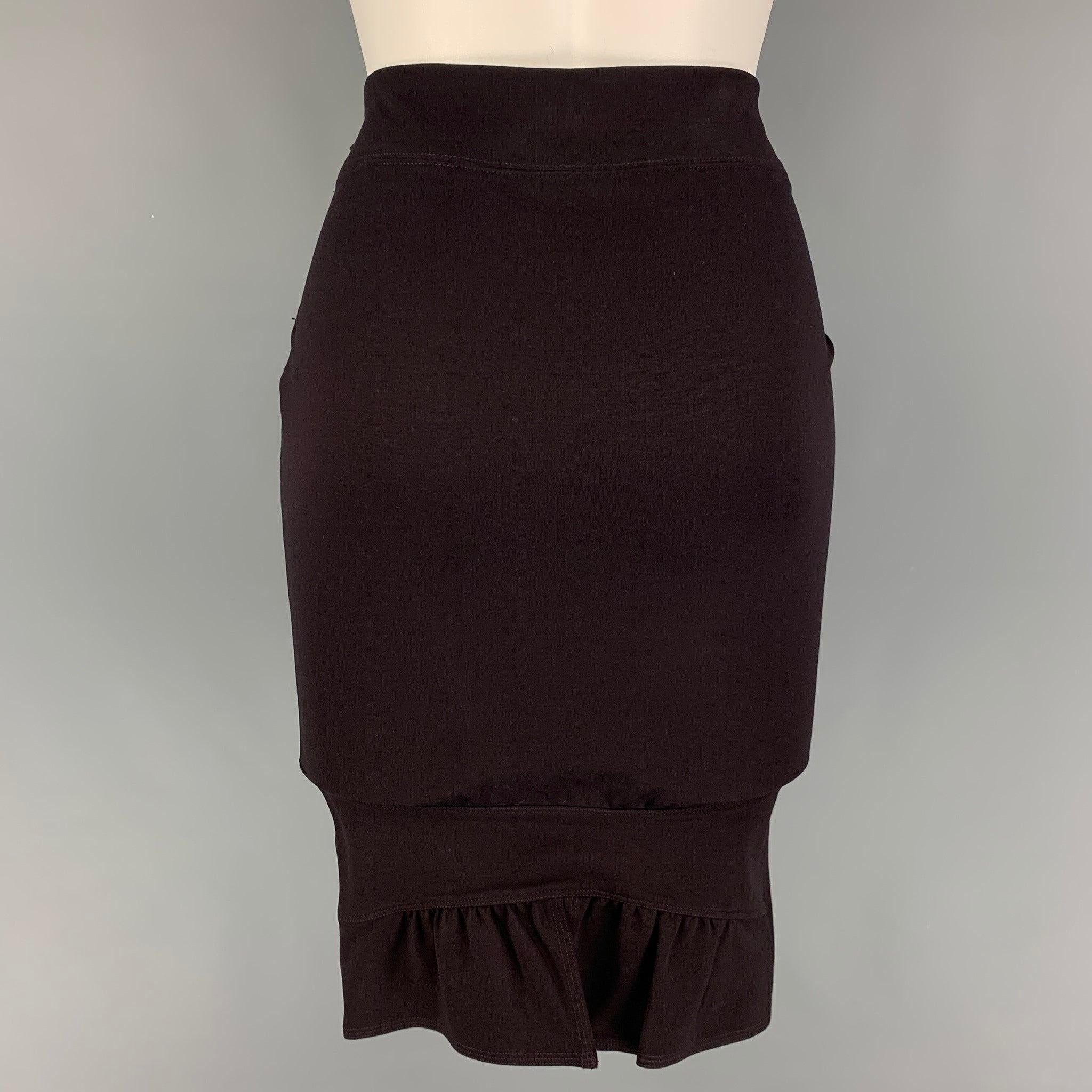 GUCCI Size M Eggplant Viscose Blend Fitted Skirt In Good Condition For Sale In San Francisco, CA