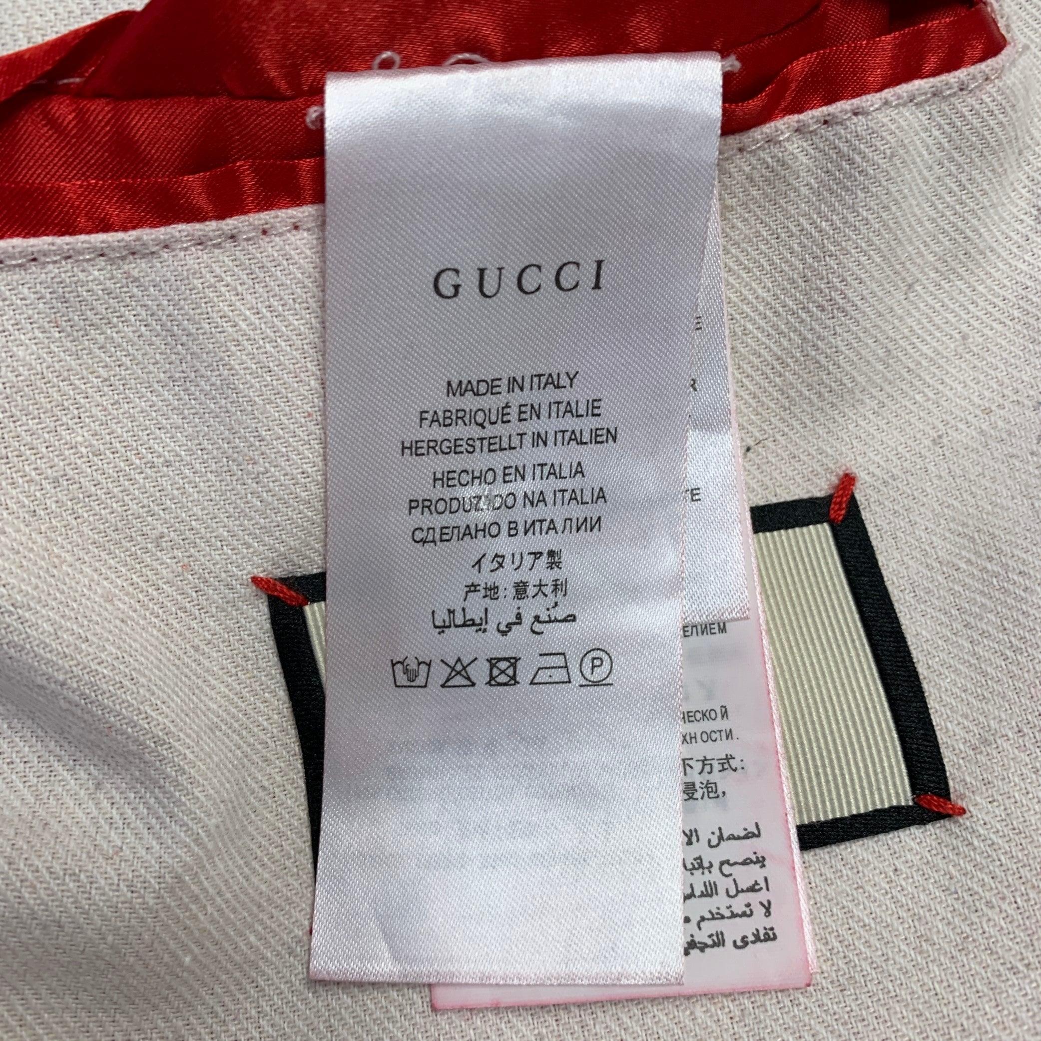 GUCCI Größe M Hollywood Grey Painted Cotton Distressed Studded Denim Jacket im Angebot 4