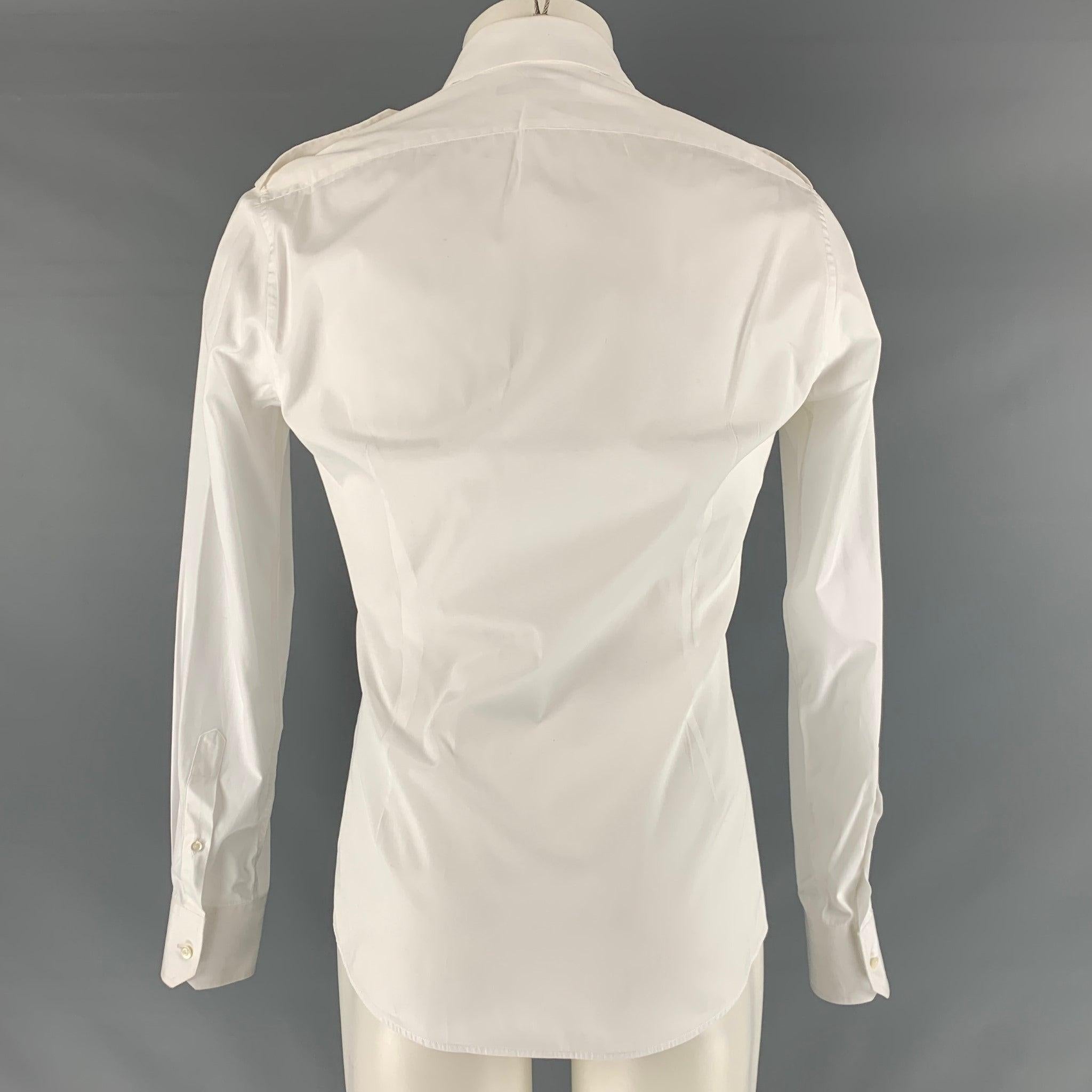 GUCCI Size M White Cotton Epaulettes Long Sleeve Shirt In Good Condition For Sale In San Francisco, CA