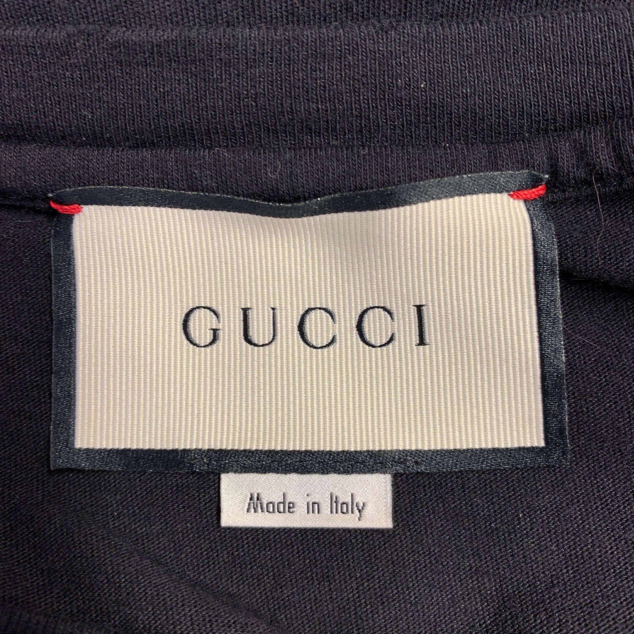 GUCCI Size S Black Multi Color Logo Short Sleeve T-shirt For Sale 2