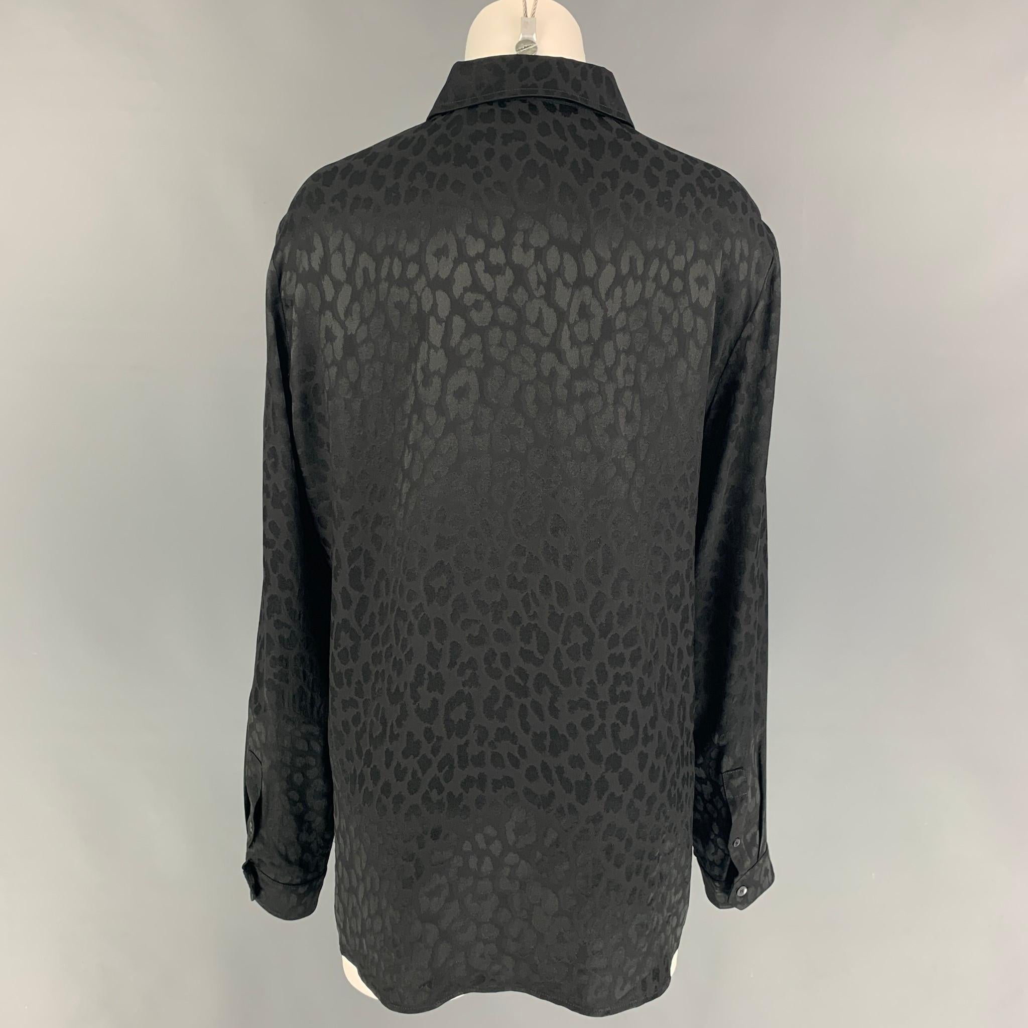 GUCCI Size S Black Silk Animal Print Button Up Shirt In Excellent Condition In San Francisco, CA