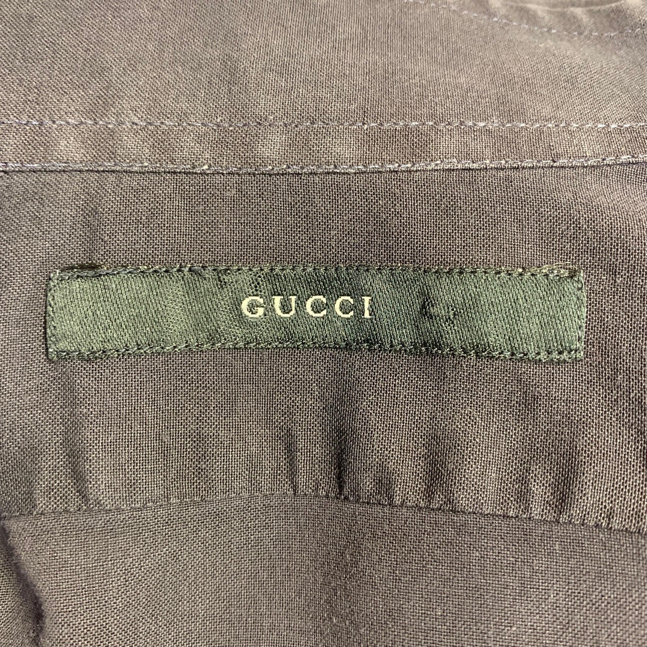 GUCCI Talla S Camisa de manga corta de un bolsillo con corte curvo azul marino en Excelente estado para la venta en San Francisco, CA