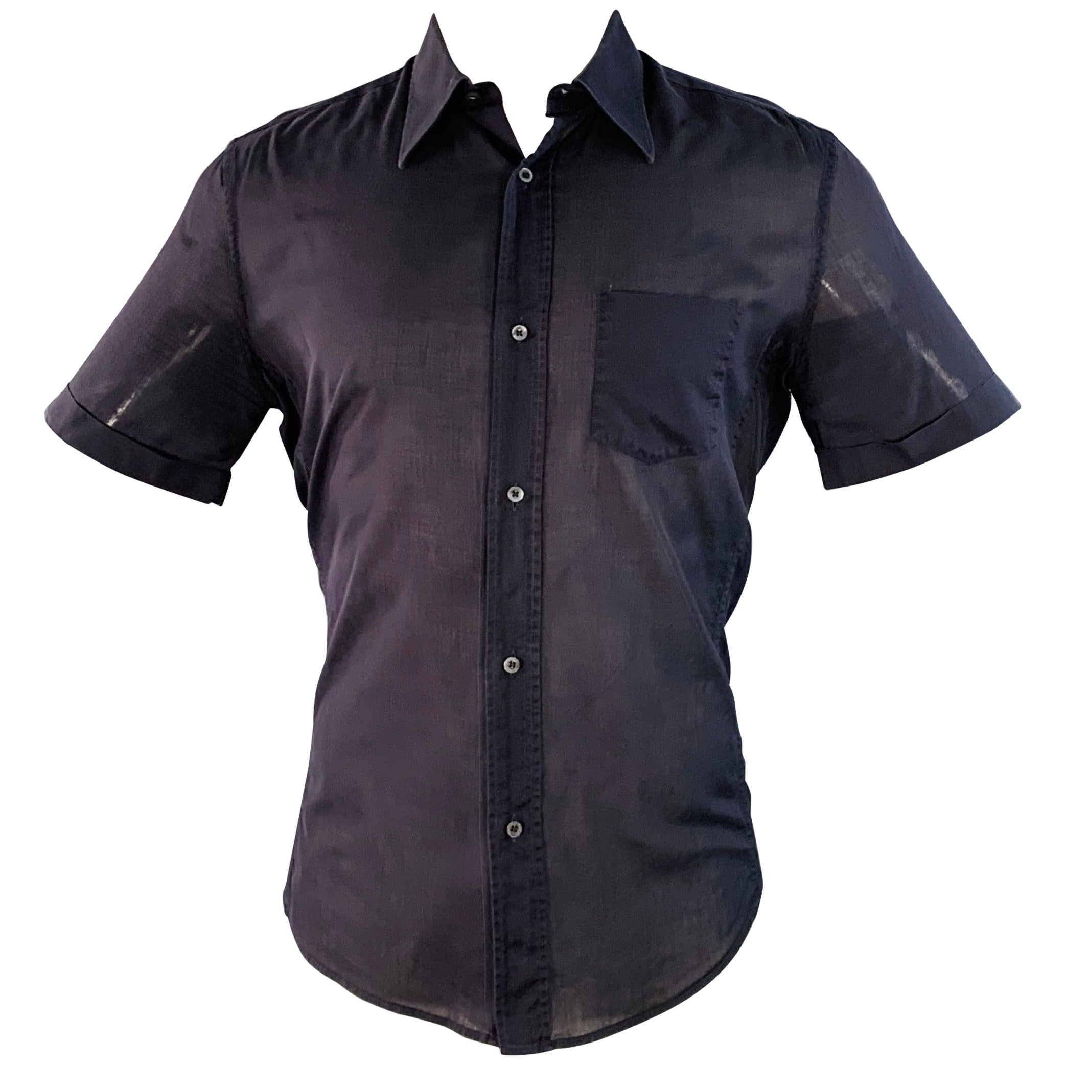 GUCCI Talla S Camisa de manga corta de un bolsillo con corte curvo azul marino
