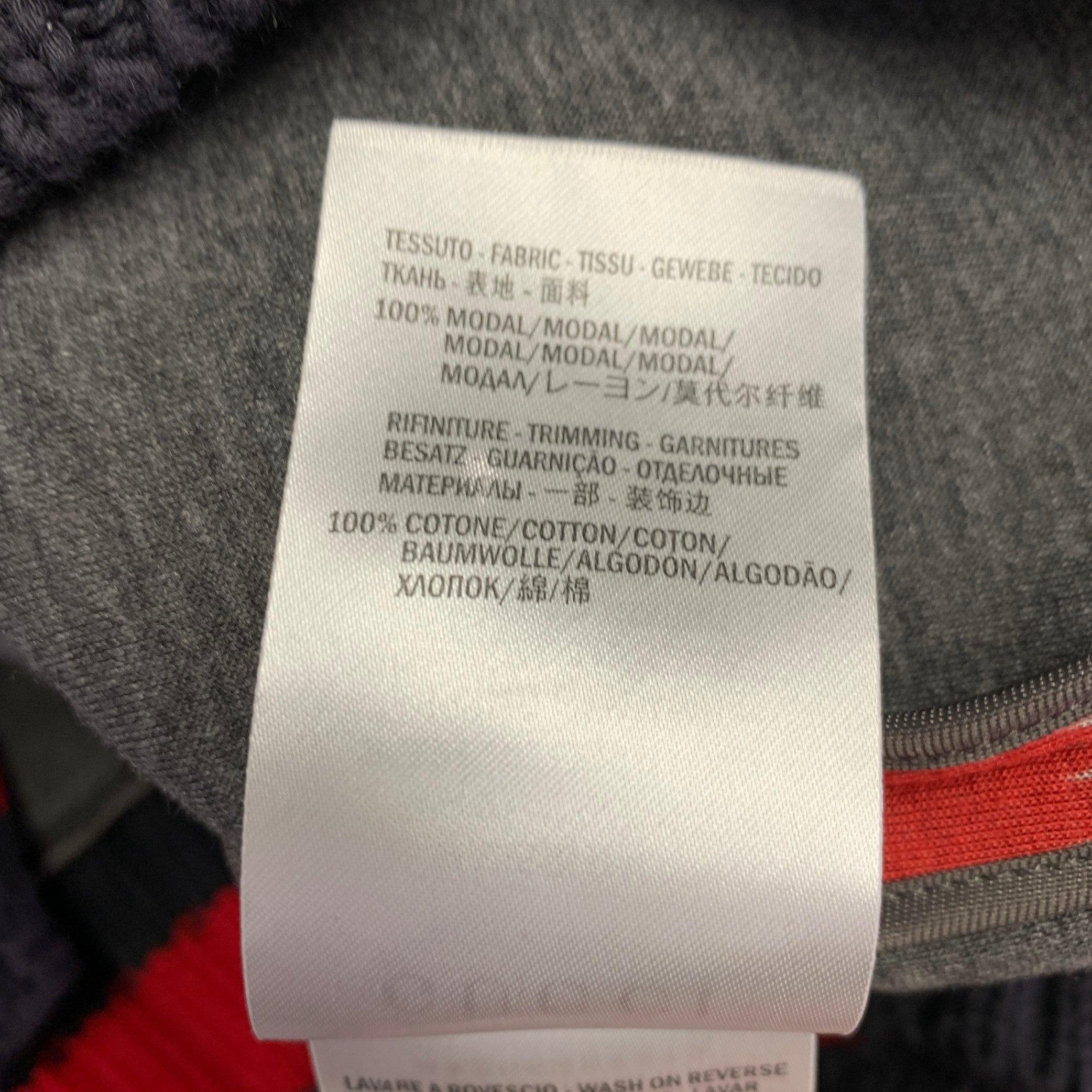 GUCCI Size XL Red Multi Color Print Modal Crew Neck Sweatshirt 2