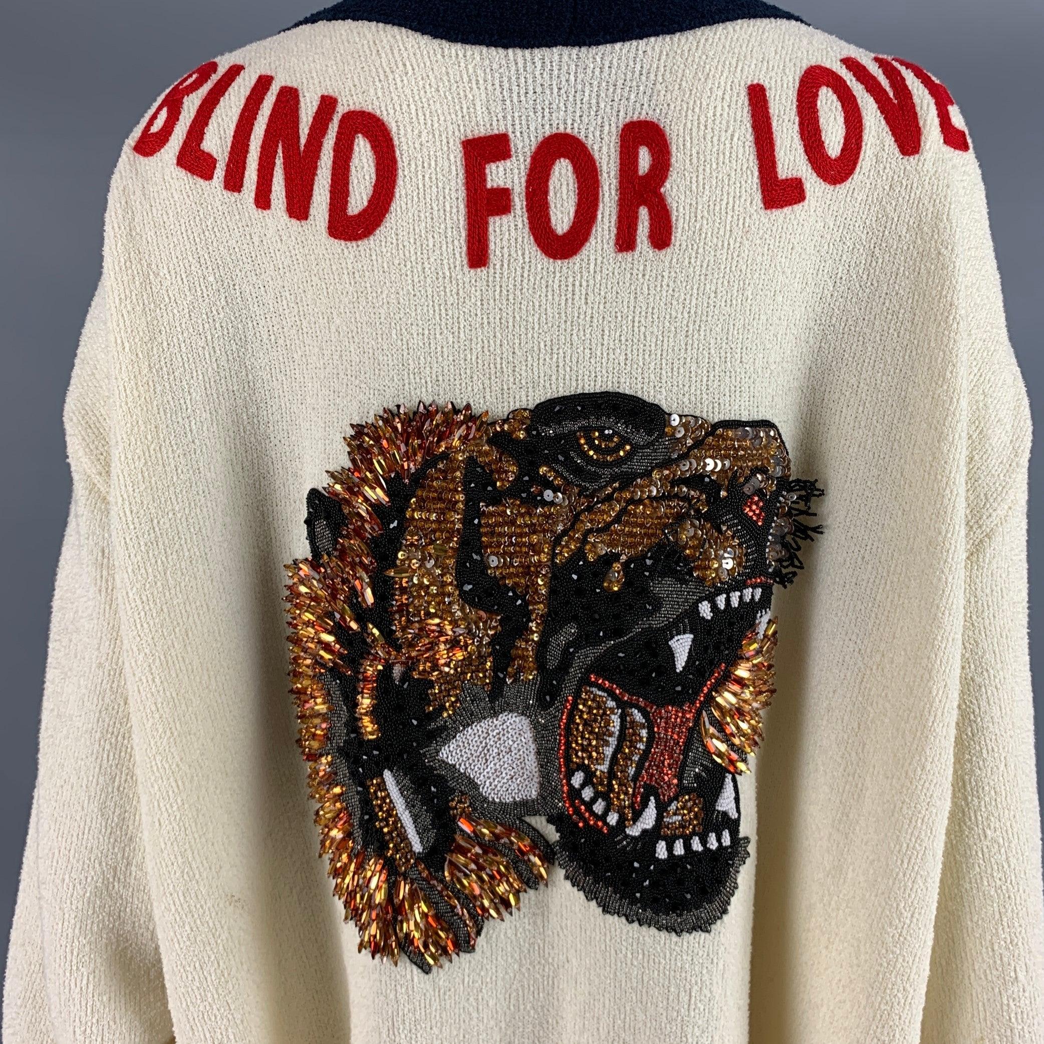 GUCCI Size XS Cream Red & Blue Beaded Terry Belted Robe In Good Condition In San Francisco, CA