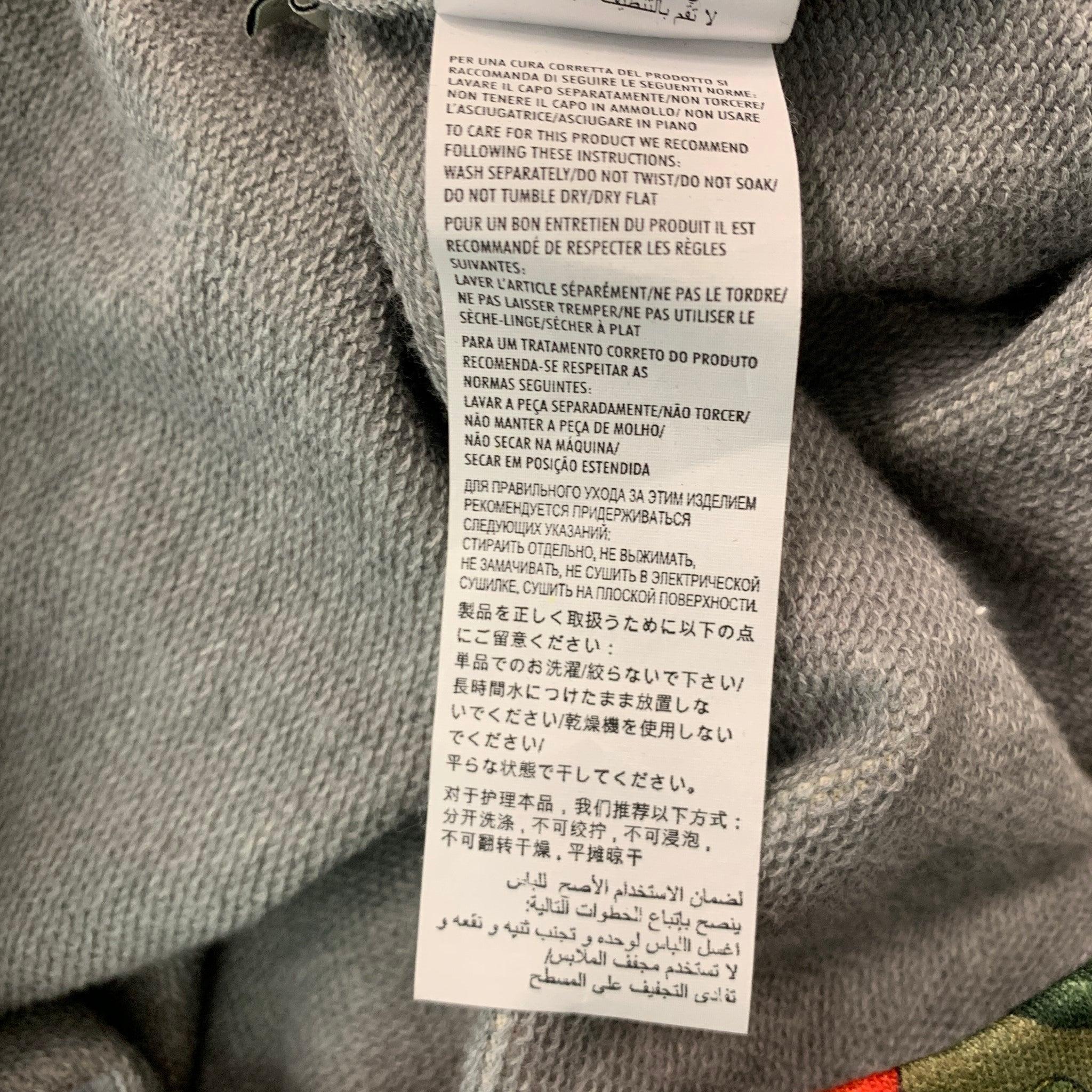 GUCCI Größe XXL Grünes Sweatshirt aus Baumwolle mit mehrfarbigem Kapuzendruck und Kapuze im Angebot 6