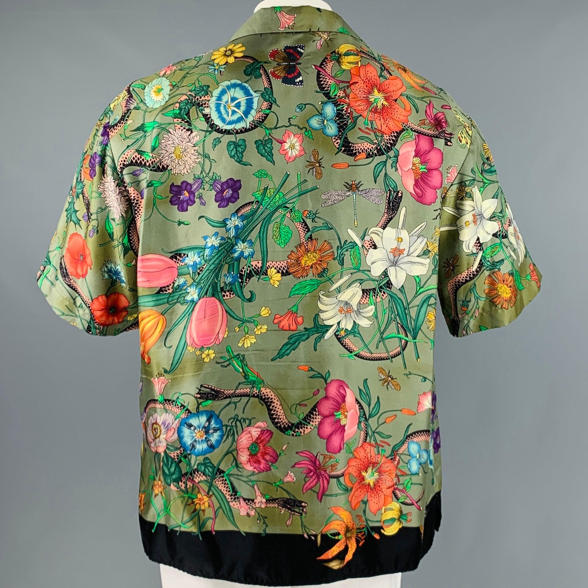 GUCCI Size XXL Green Multi-Color Print Silk Camp Short Sleeve Shirt In Good Condition For Sale In San Francisco, CA