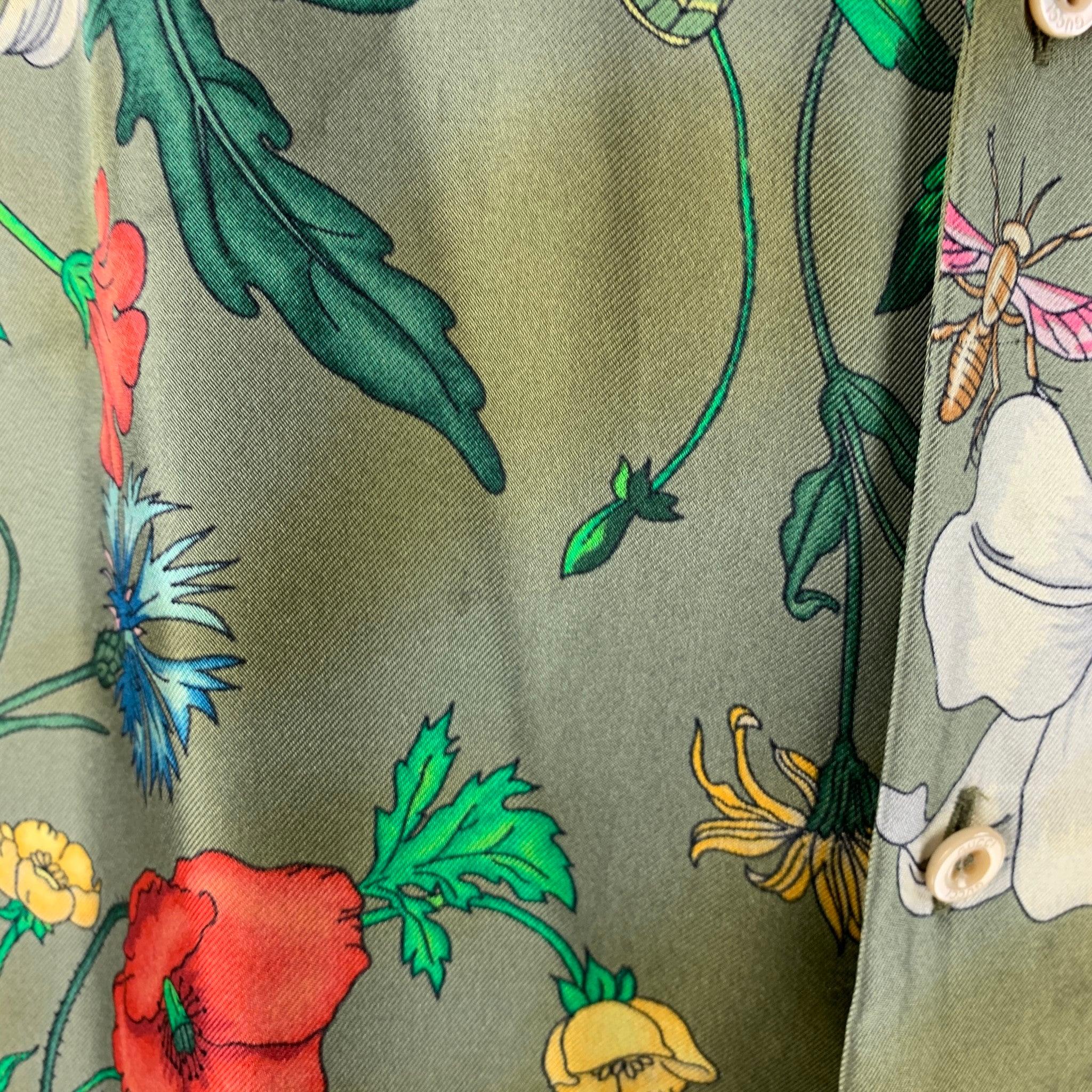 Gucci Size XXL Green Multi-Color Print Silk Camp Short Sleeve Shirt en vente 1