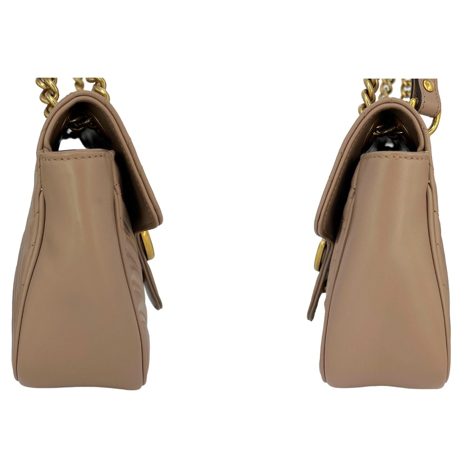 Gucci Small Matelassé Marmont Shoulder Bag In Good Condition In Scottsdale, AZ