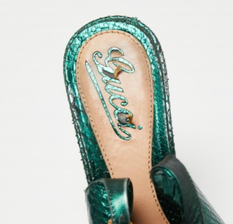 Gucci Snakeskin Embossed Leather Sofia Platform Slingback Sandals Size 36.5 In Good Condition For Sale In Dubai, Al Qouz 2