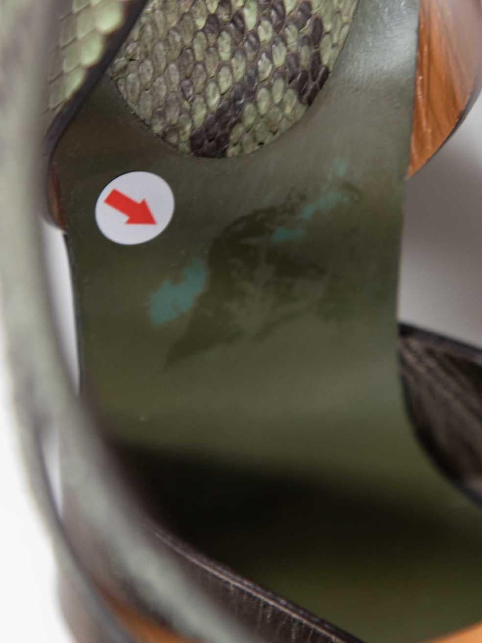 Gucci - Talons à lanières métalliques en cuir de serpent, taille IT 37,5 en vente 1