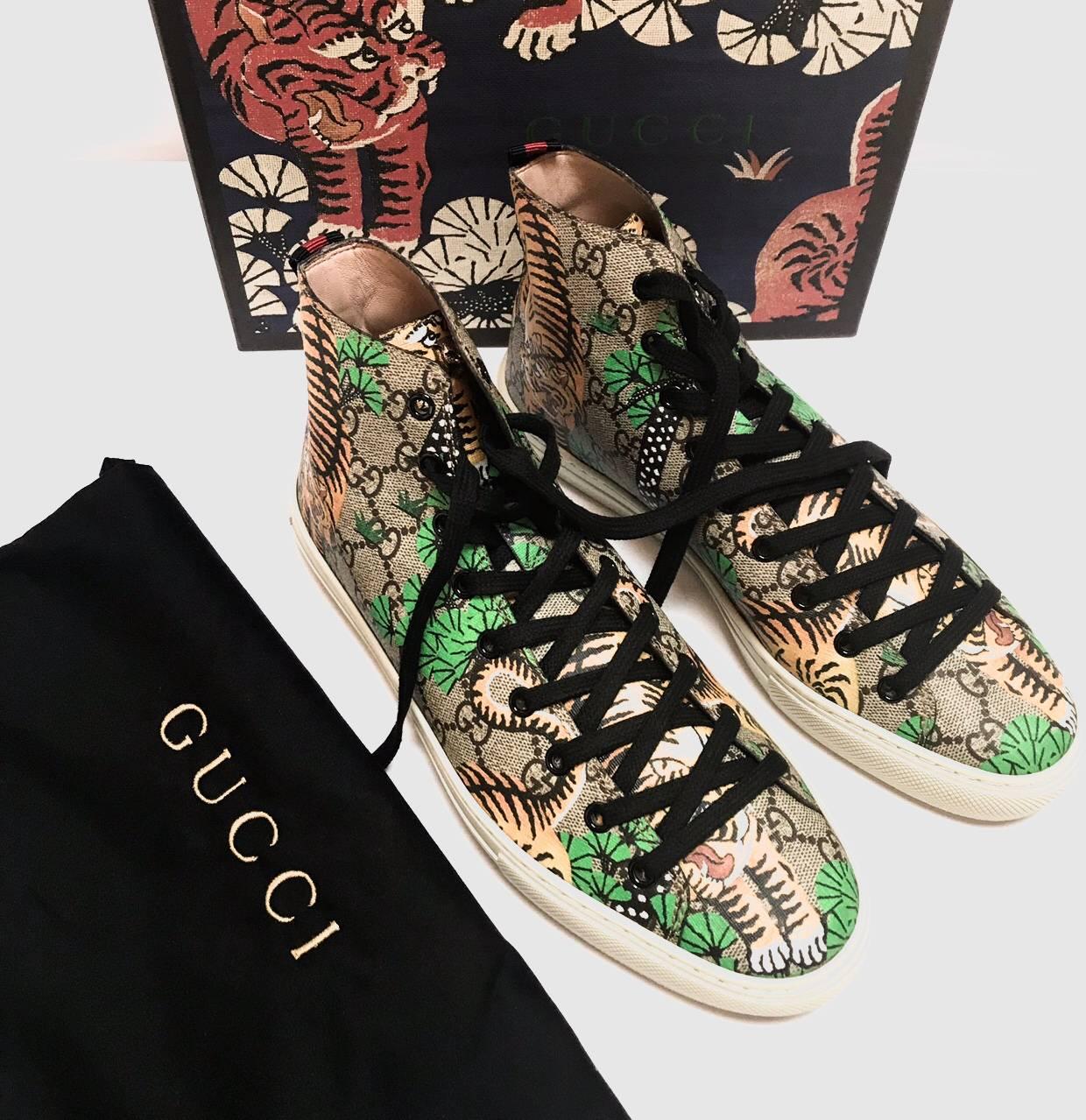 GUCCI Sneackers GG supreme Canvas Shoes  Bengal tiger 2017  In New Condition For Sale In Lombardia, IT