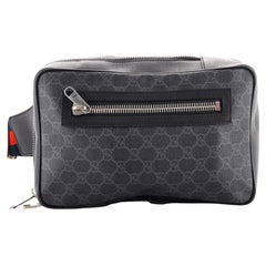 Gucci Soft Zip Sling Bag GG aus beschichtetem Segeltuch, klein