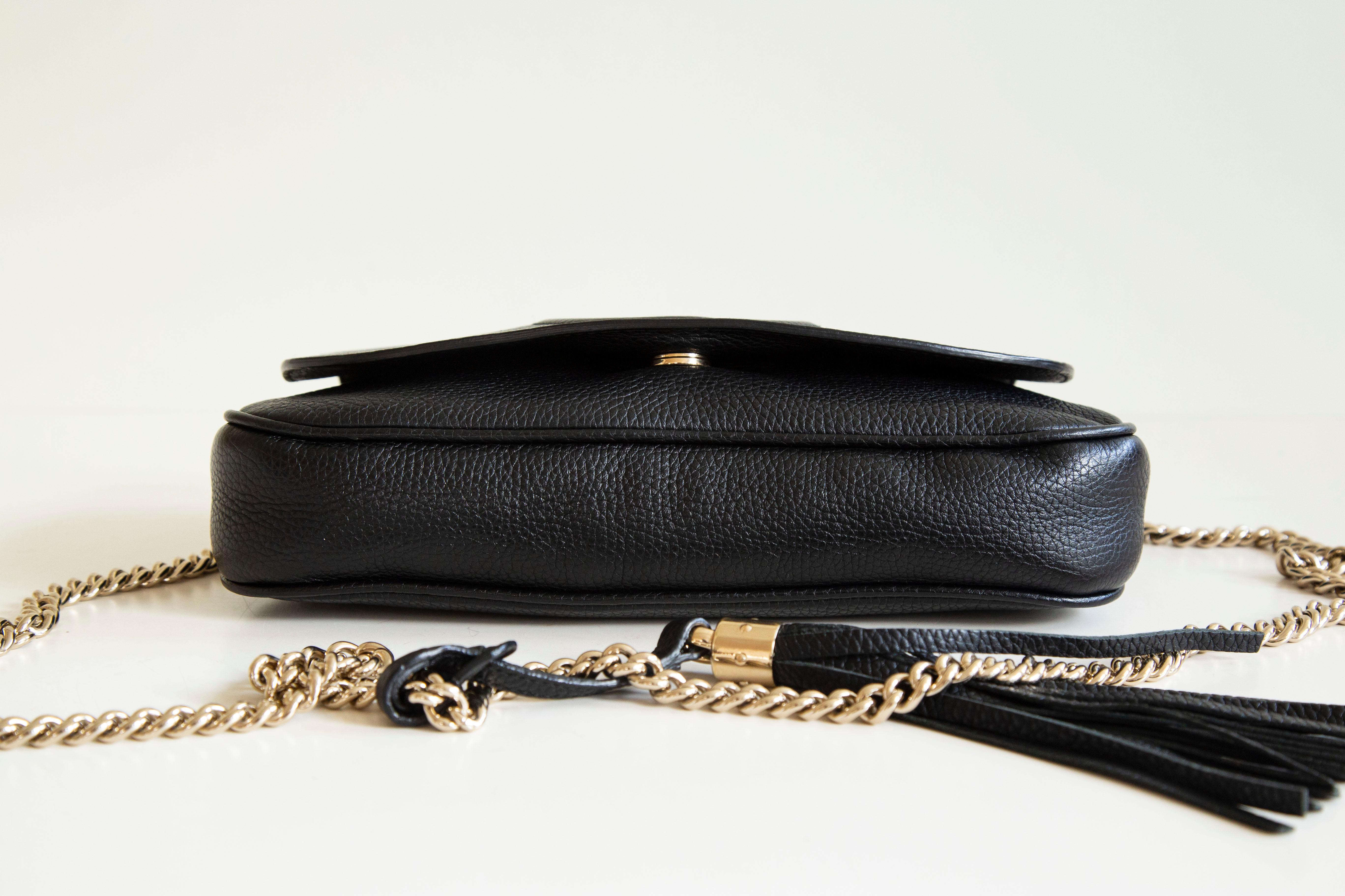 Women's Gucci Soho Flap in Black Leather Crossbody Bag