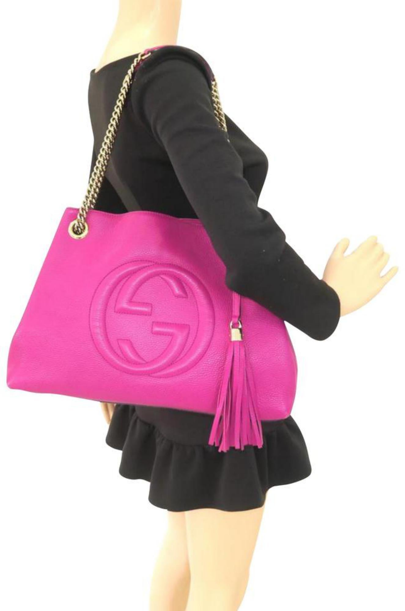 Gucci Soho Fringe Tassel Fuchsia Chain Tote 869084 Pink Leather Shoulder Bag In Excellent Condition In Forest Hills, NY