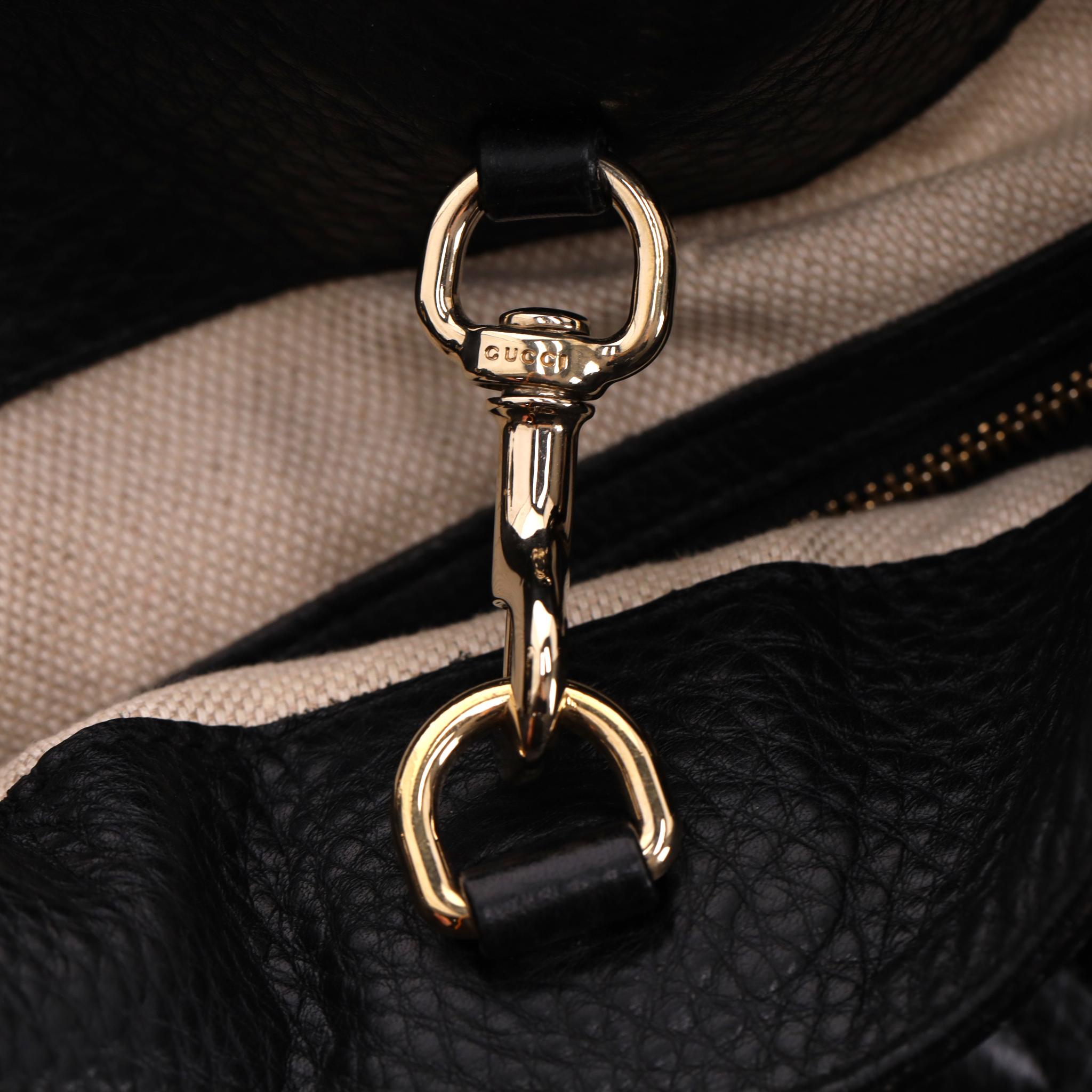 Gucci SOHO - Sac à main en cuir avec logo GG gaufré en vente 5