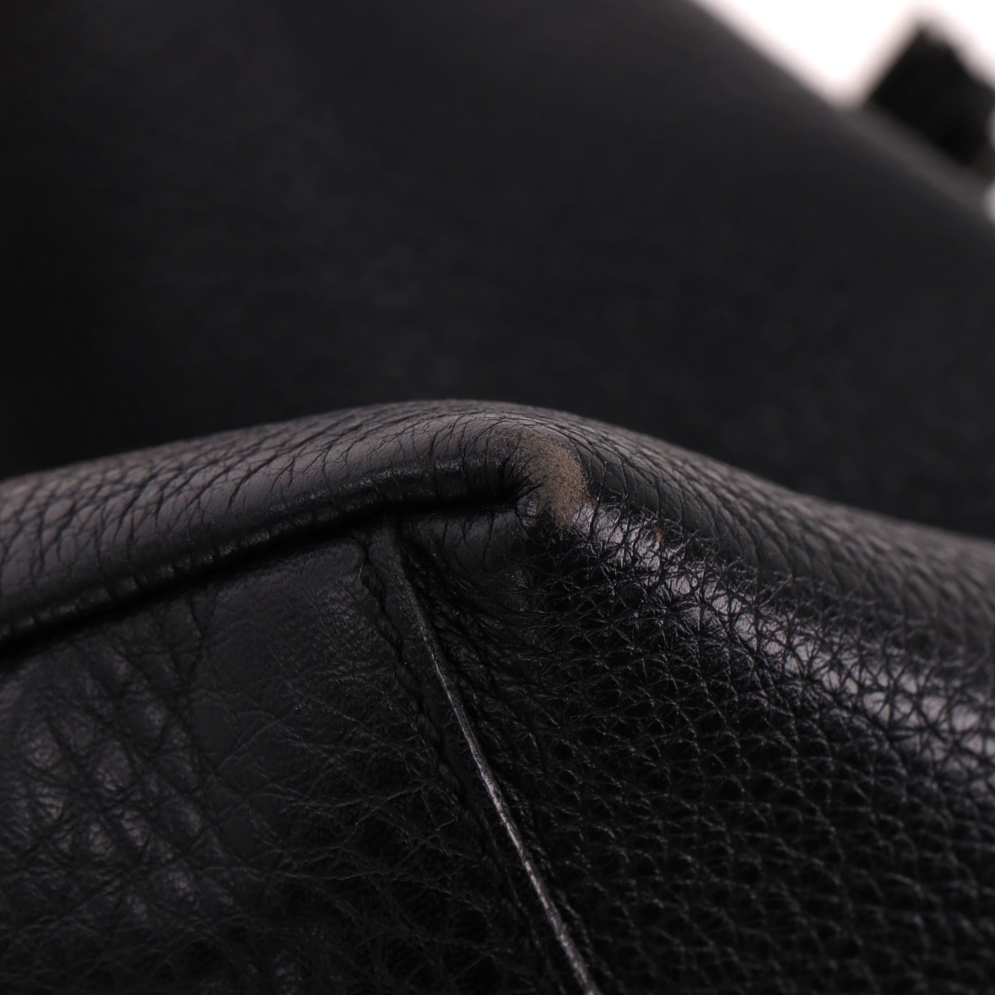 Gucci SOHO - Sac à main en cuir avec logo GG gaufré en vente 12