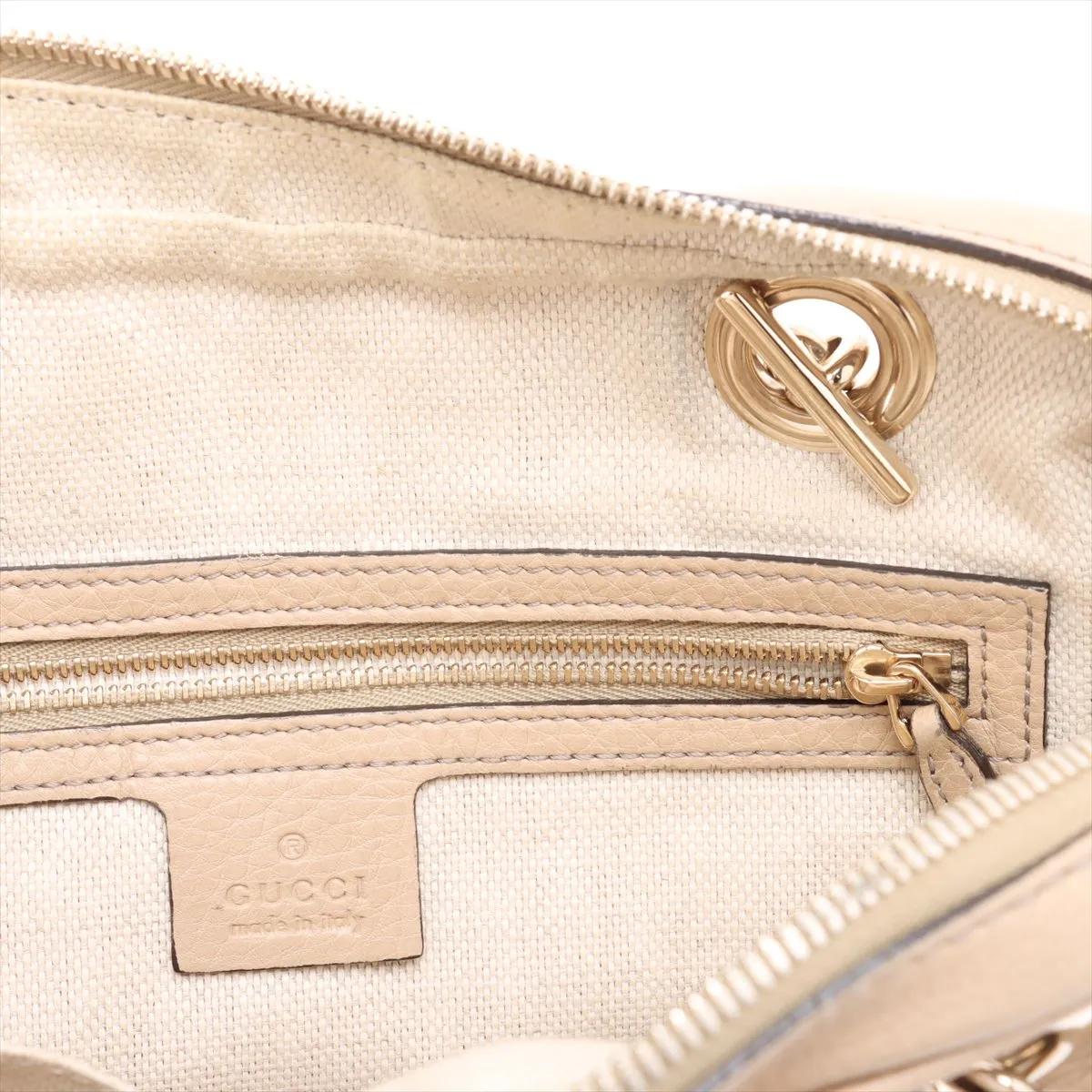 Gucci Soho Borsa a tracolla in pelle con catena Beige in vendita 9