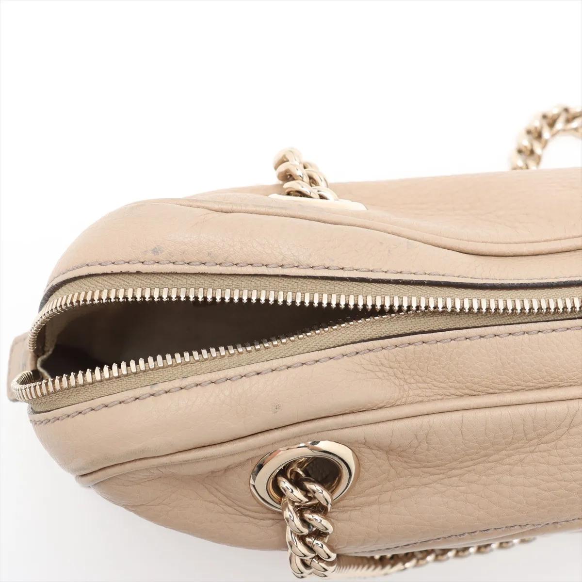 Gucci Soho Borsa a tracolla in pelle con catena Beige in vendita 11