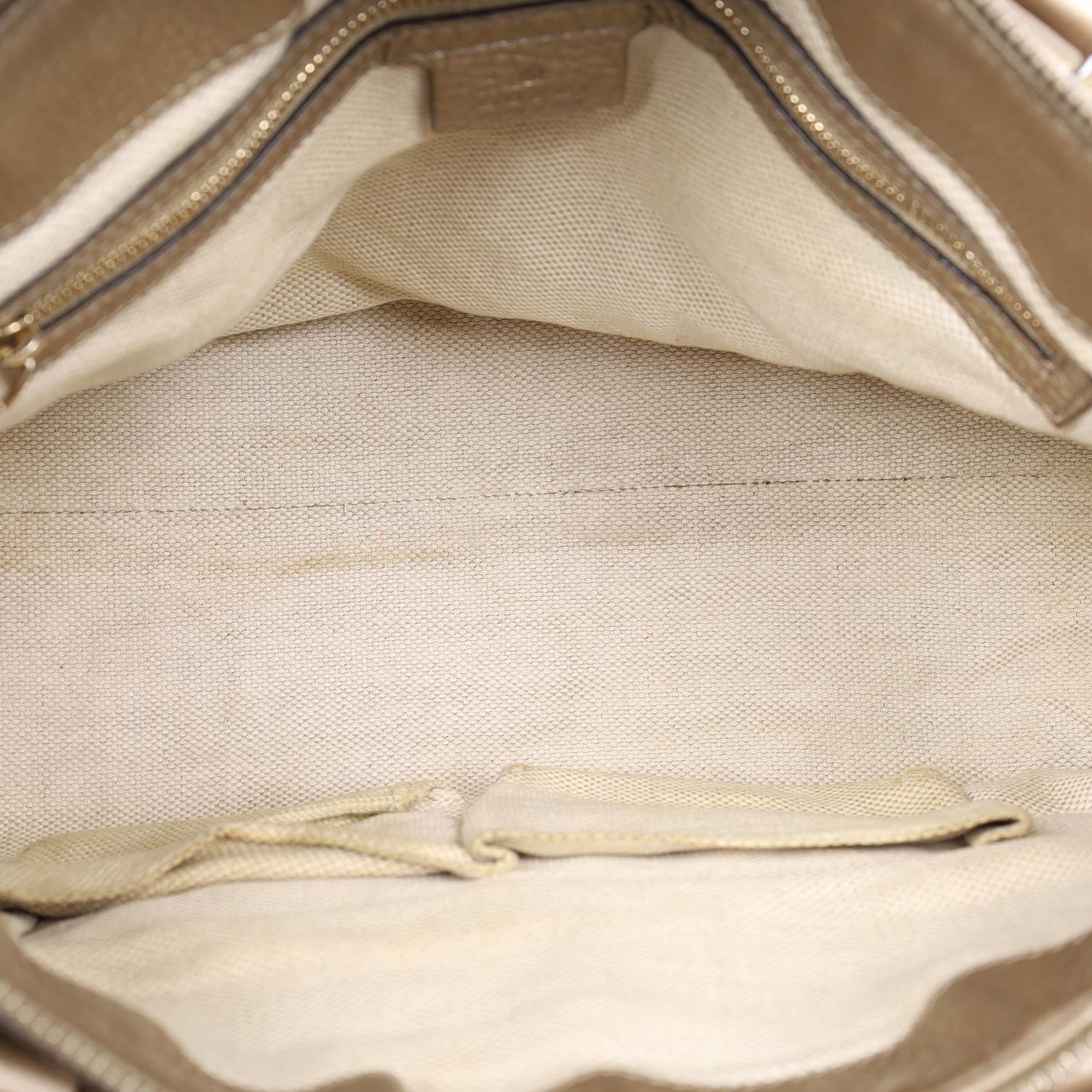 Gucci SOHO Metallic Gold Pebbled Calfskin Leather Top Handle Bag en vente 6