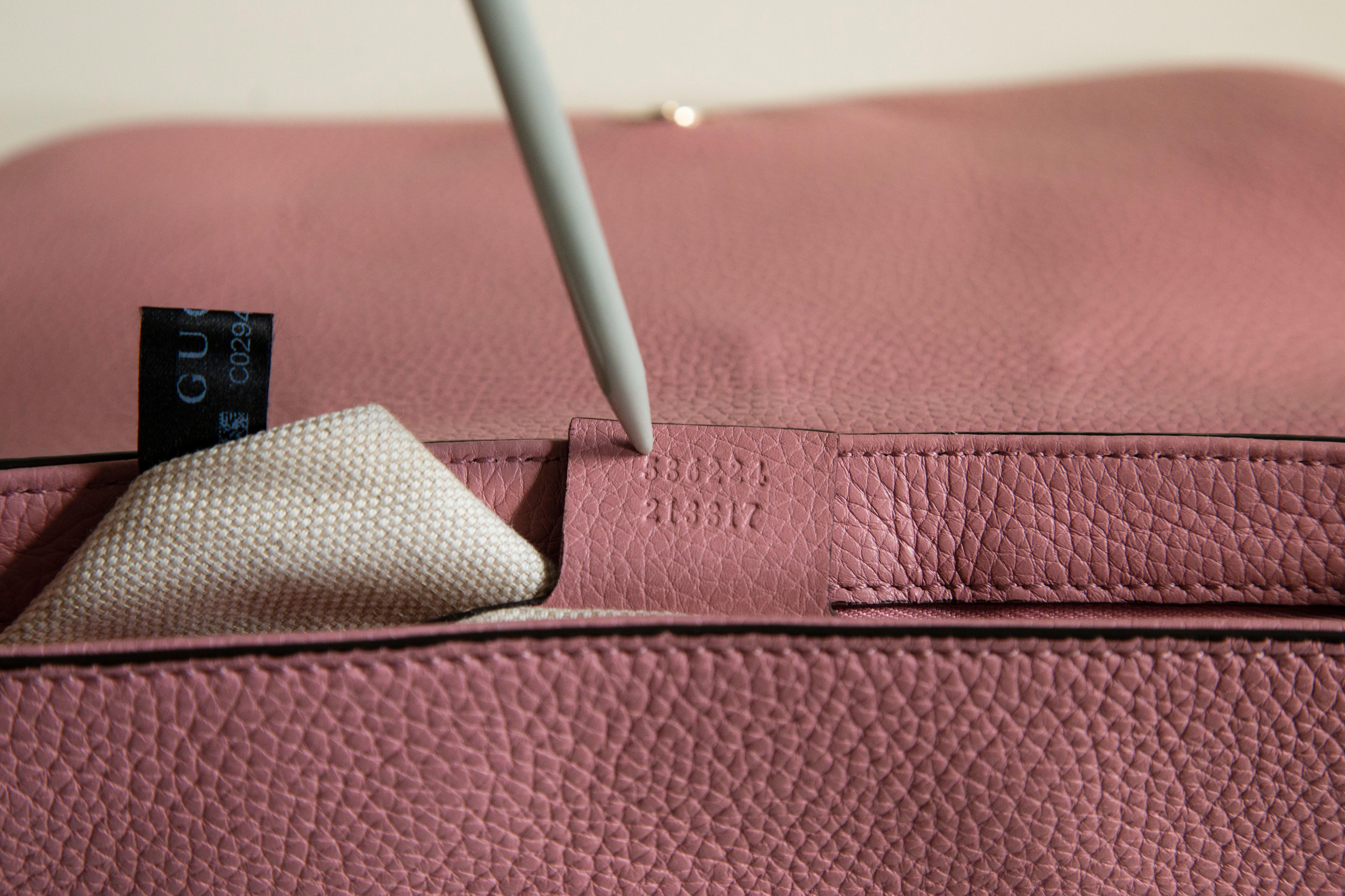 Gucci Soho Pink Leather Crossbody Bag For Sale 3