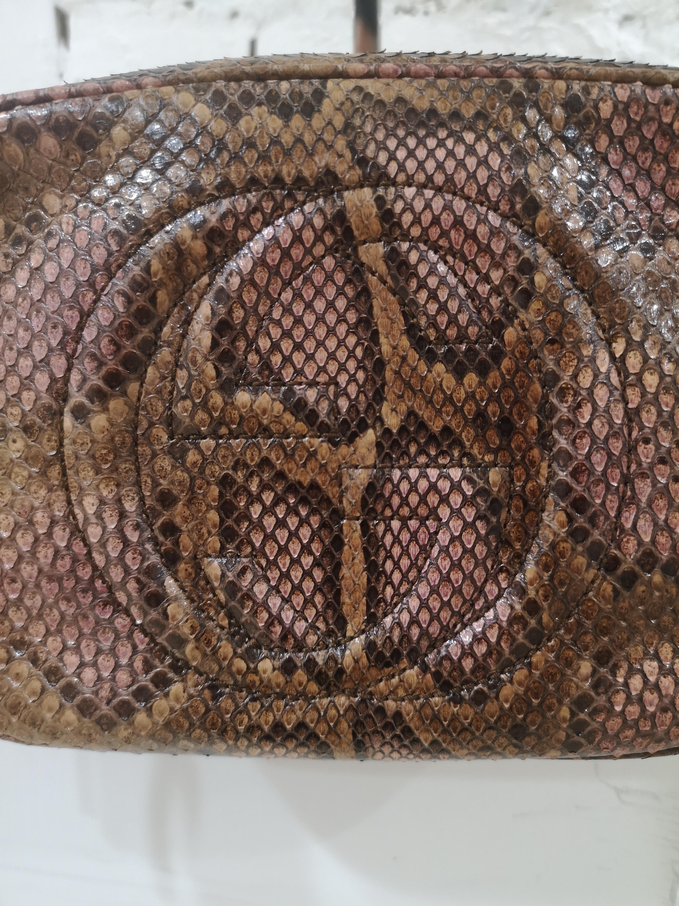 Gucci Soho python shoulder bag
Measurements: 15 * 20 cm
depth 8 cm