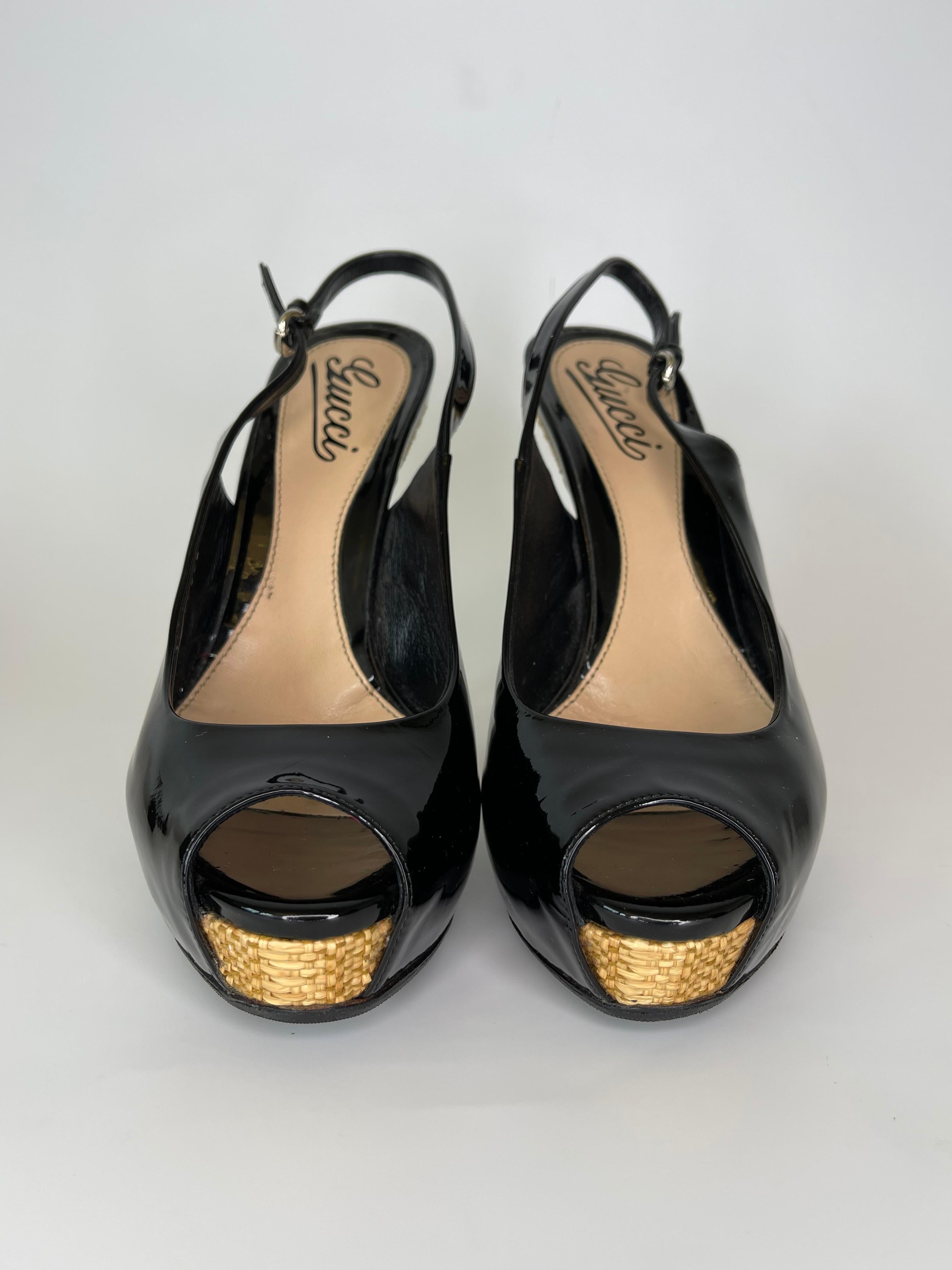 COLOR: Black
MATERIAL: Patent leather
ITEM CODE: 258352
SIZE: 37 EU
HEIGHT: 6