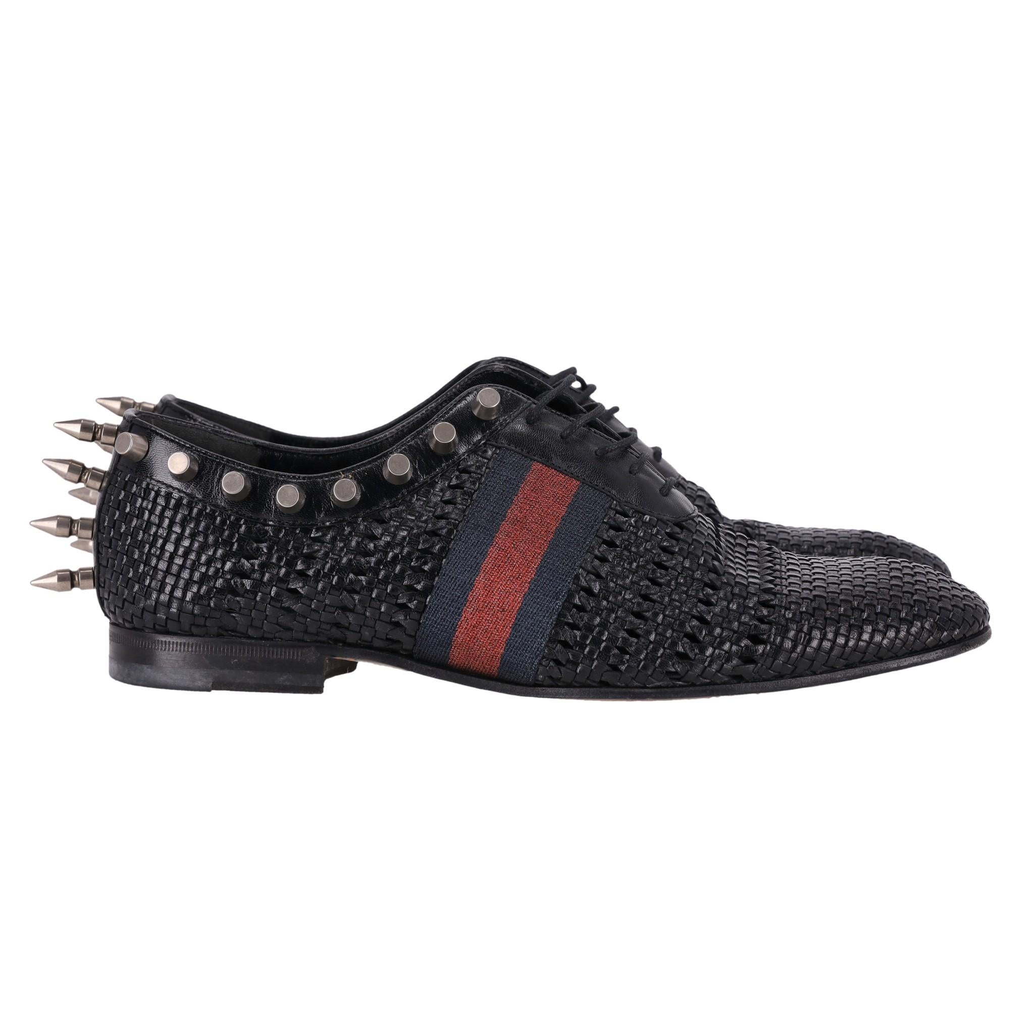 Gucci Spike Detailed Woven Leather Web Stripe Derby Shoes In Excellent Condition For Sale In London, GB