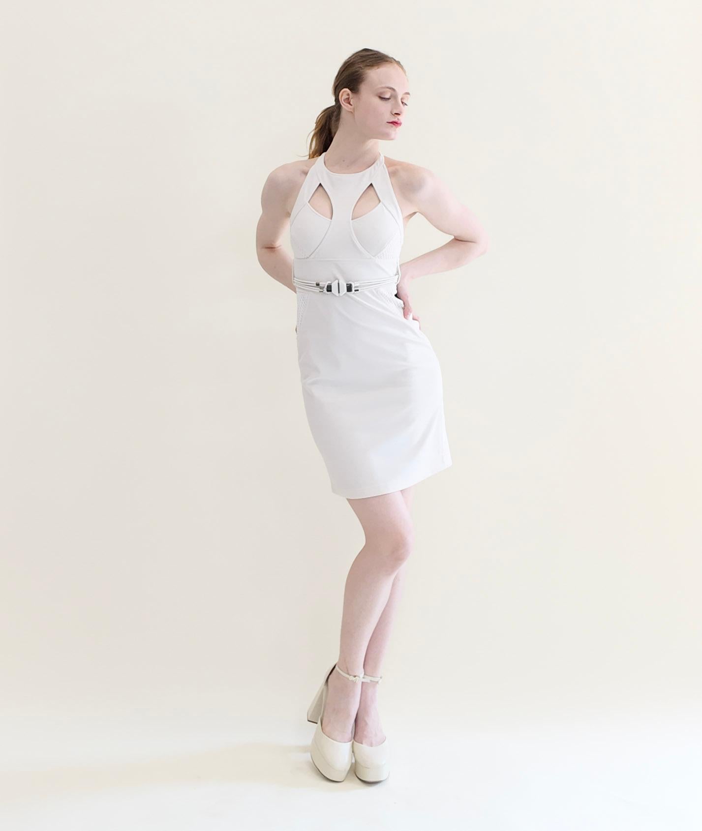 Gucci Spring 2010 White Belted Mini Dress In Good Condition For Sale In Los Angeles, CA