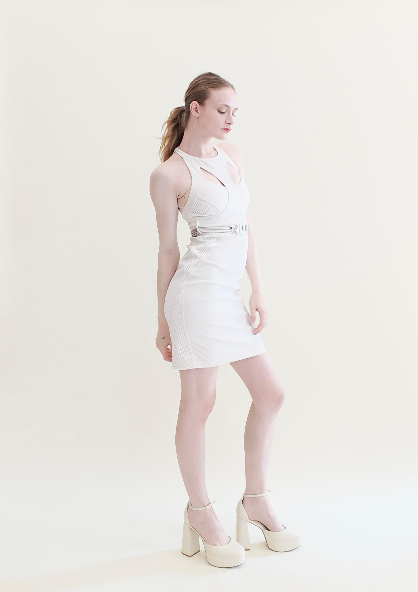 Gucci Spring 2010 White Belted Mini Dress For Sale 2