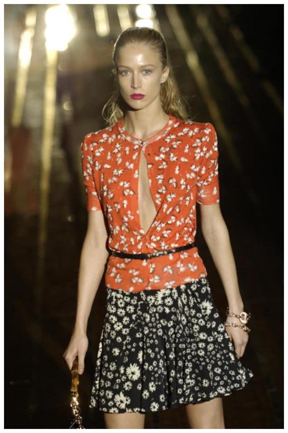 Gucci SS 2006 Nuovo Top in seta con etichette in vendita 7