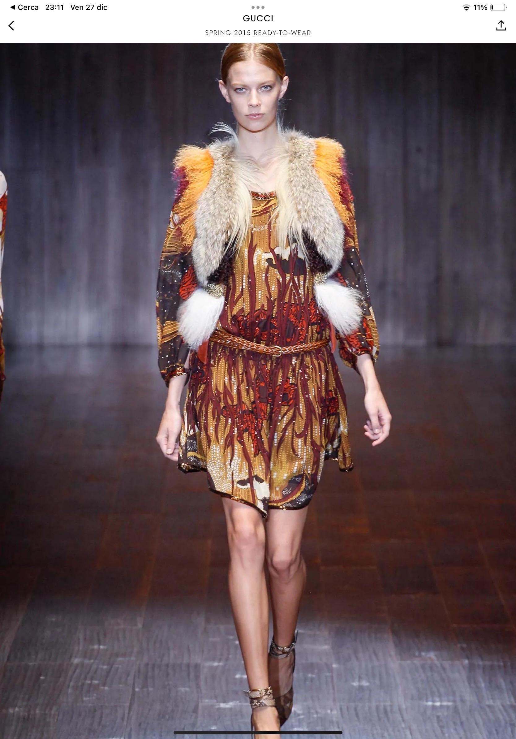 Gucci dress.
Spring 2015 collection. By Frida Giannini.
Made of 100% silk.
Italian size 40 
Shoulders 56 cm
Bust 56 cm
Waist 42cm
Length 100 cm
New, never worn. Still with original label.
It features a matching band that can be used as a belt or as