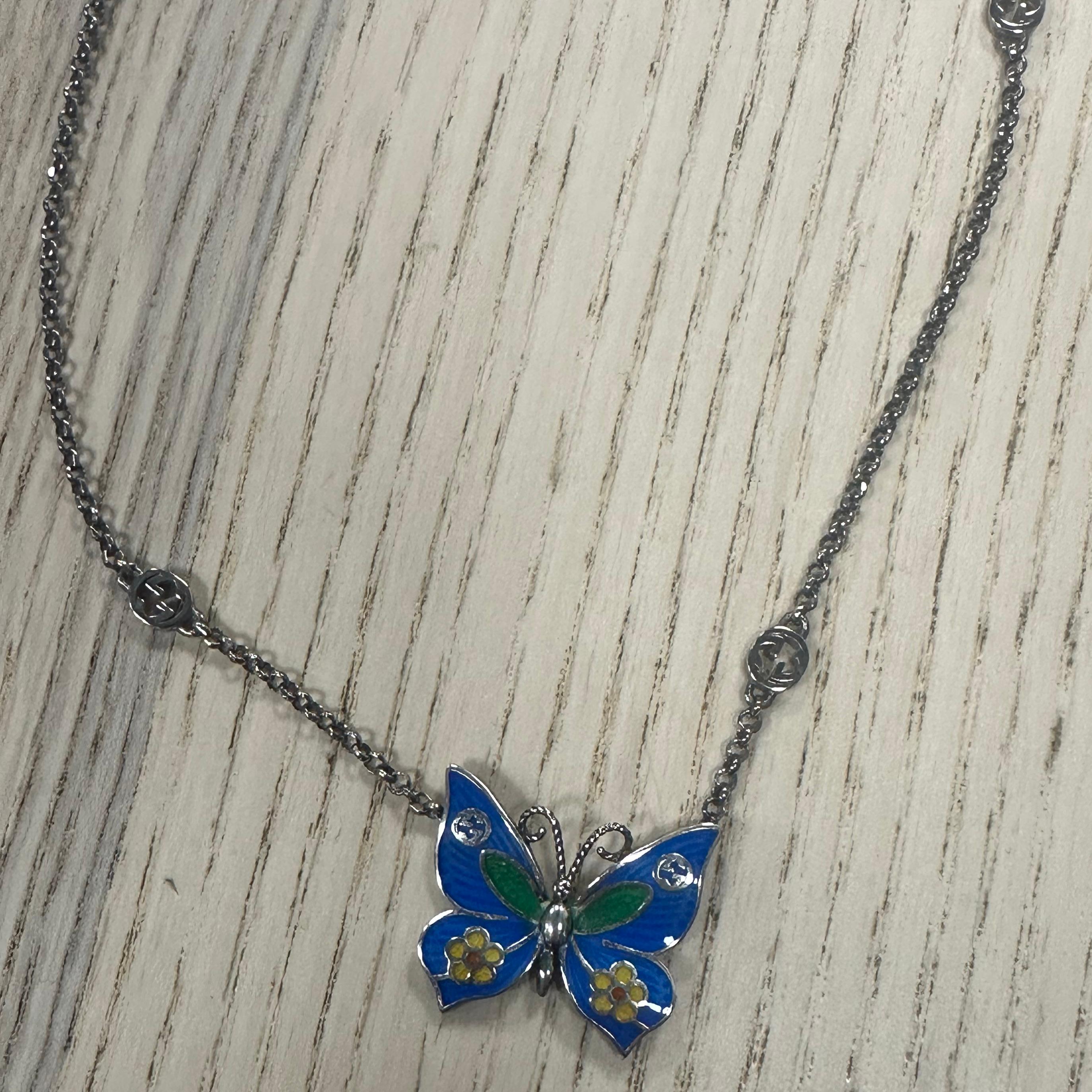Gucci Sterling Silver Butterfly Pendant Necklace Blue In New Condition For Sale In Montreal, Quebec
