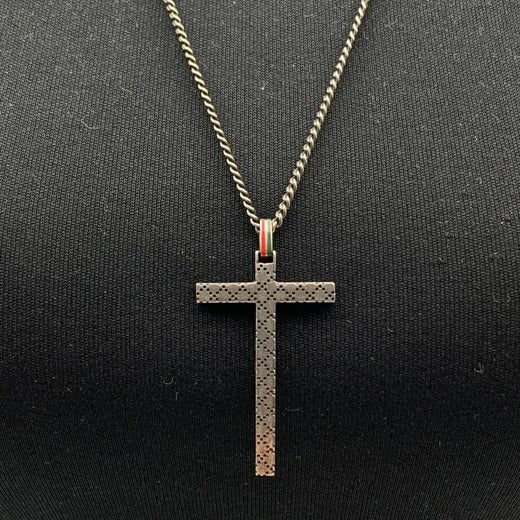 Gucci Sterling Silver Diamantissima Cross Pendant Unisex Necklace For Sale  at 1stDibs