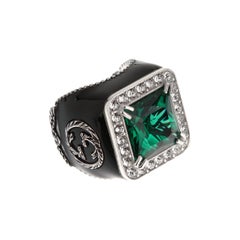Gucci Cocktailring mit grünem Kristall und schwarzer Emaille in Sterlingsilber